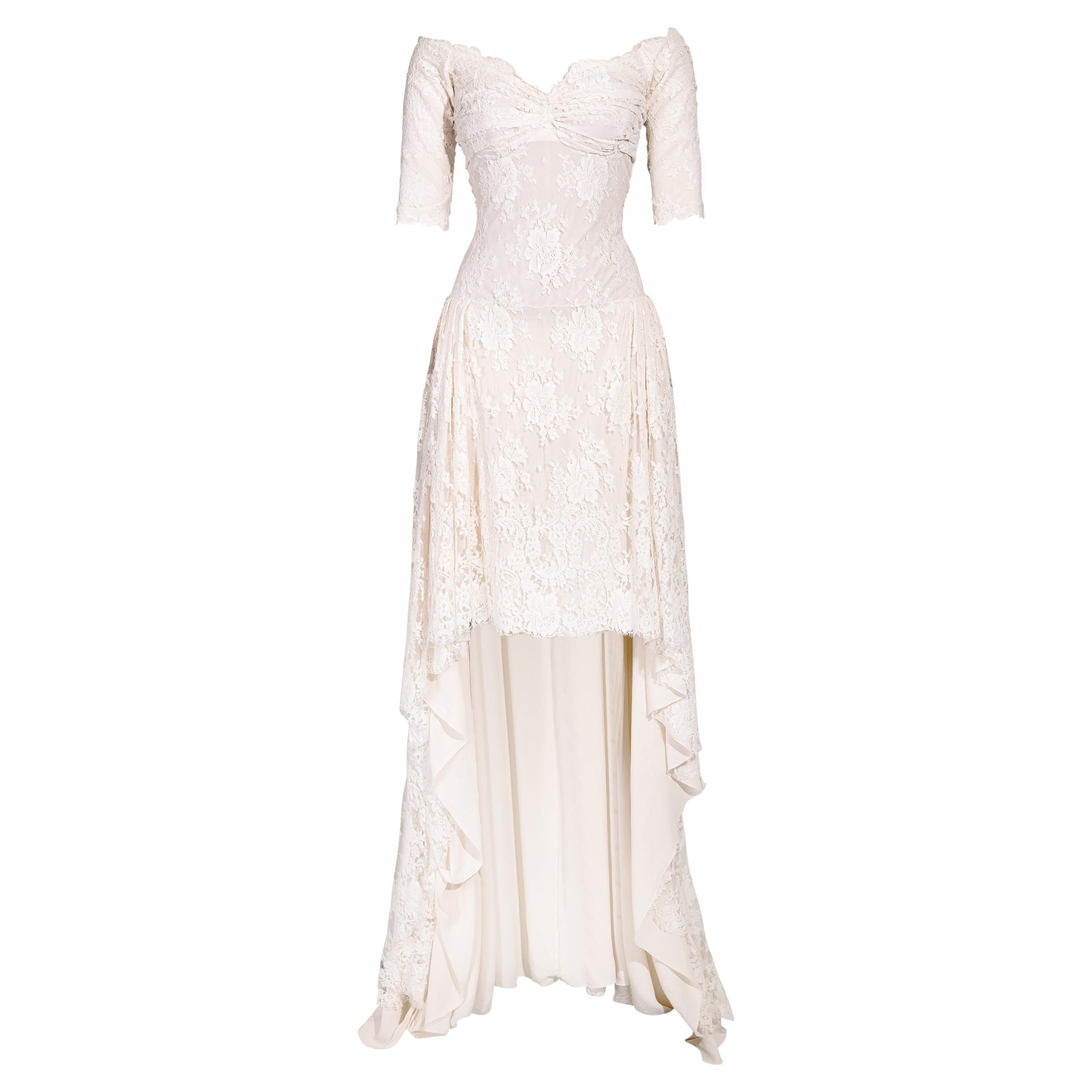S/S 2007 Alexander McQueen (Lifetime) White Lace Off-Shoulder Gown with Train For Sale