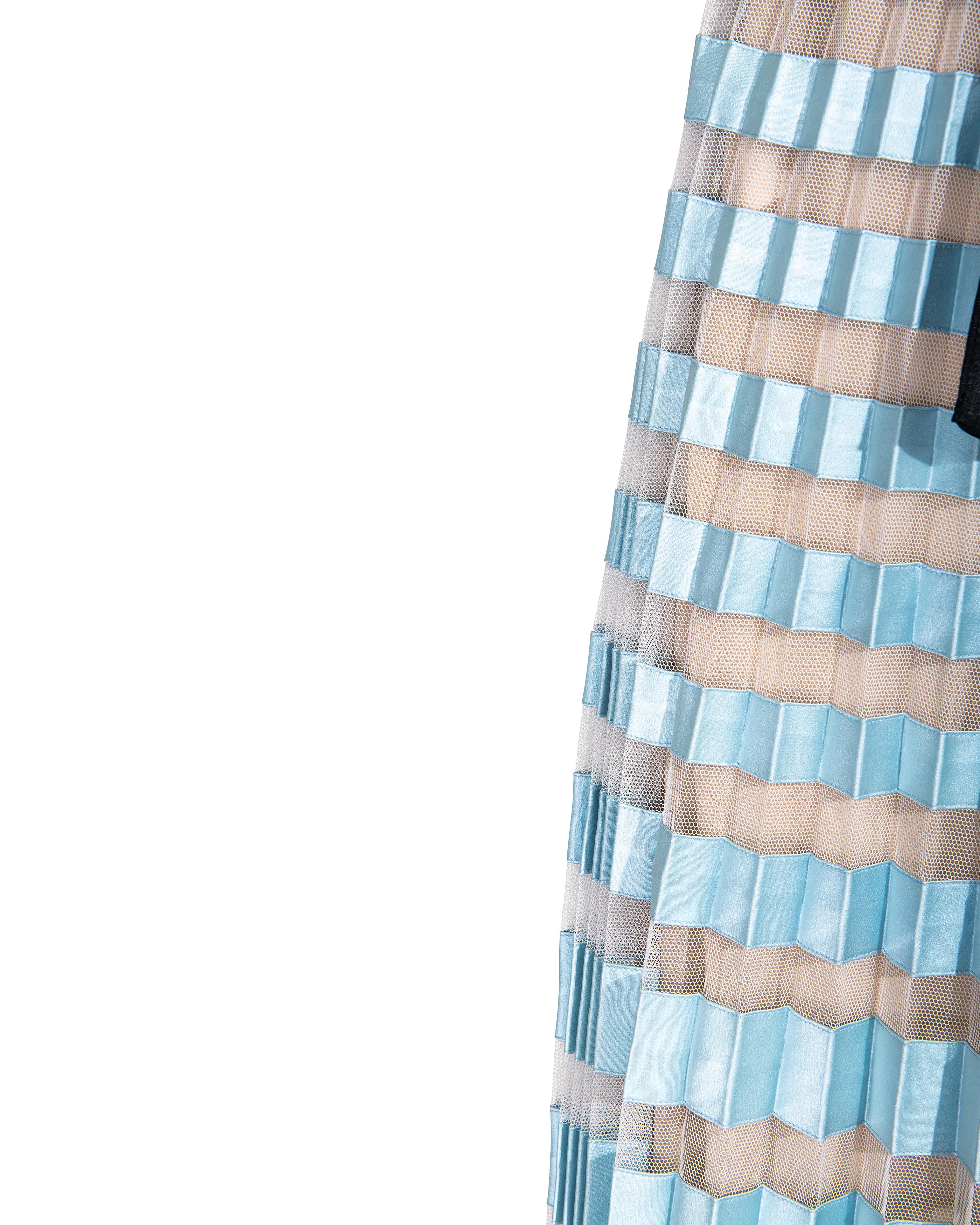 S/S 2007 Valentino - Mini robe plissée - Bleu ciel en vente 3