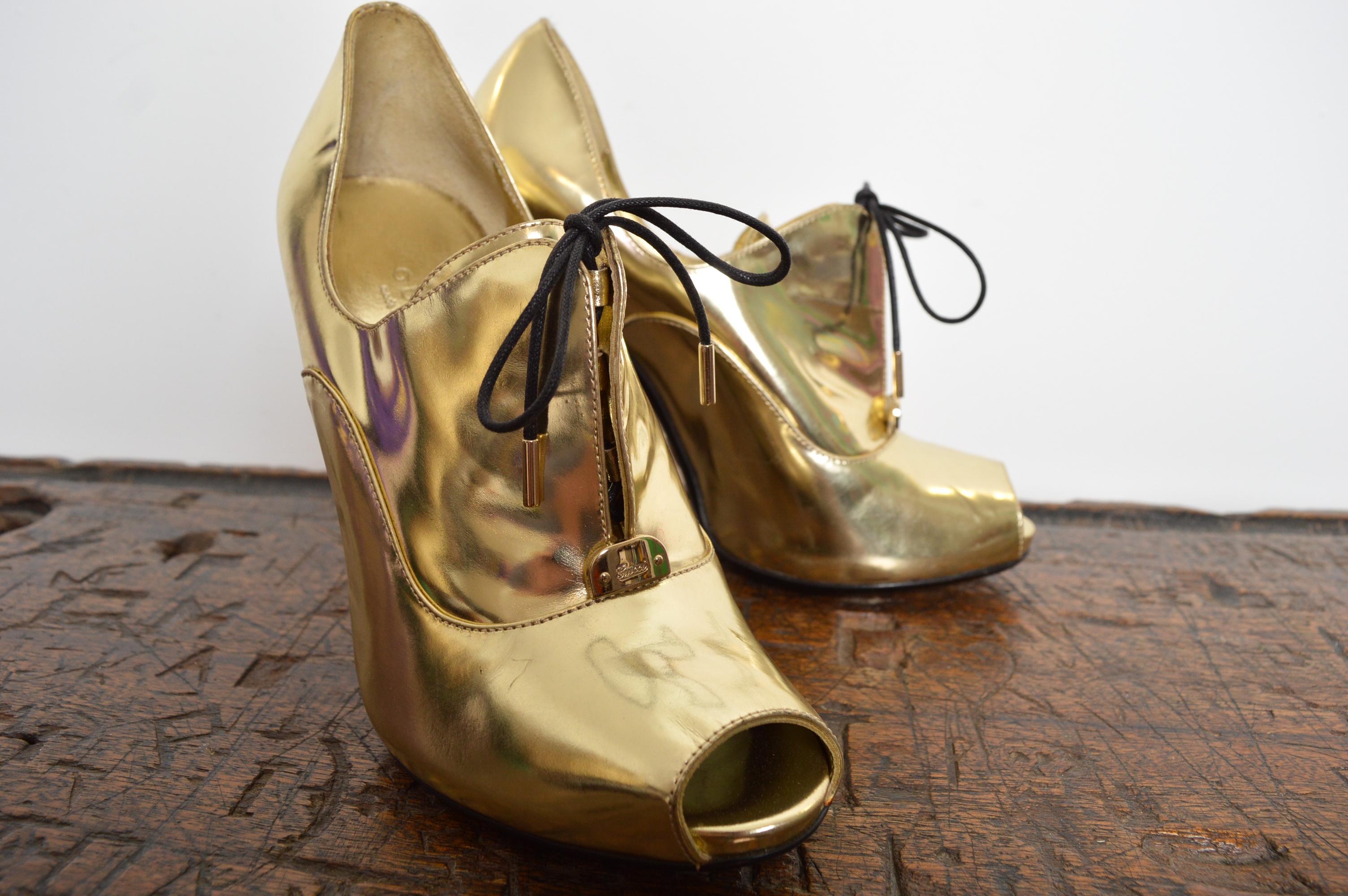 Donna S/S 2008 GUCCI Pale Gold Peep Toe Leather Stiletto lace Up High Heels in vendita