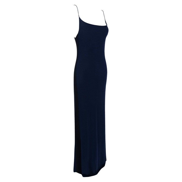 dark brown halter dress US 2 / while the draped detailing Businesswoman in black dress Dimensions:4.38 x 2.38 x 10.75 in. SS_AT