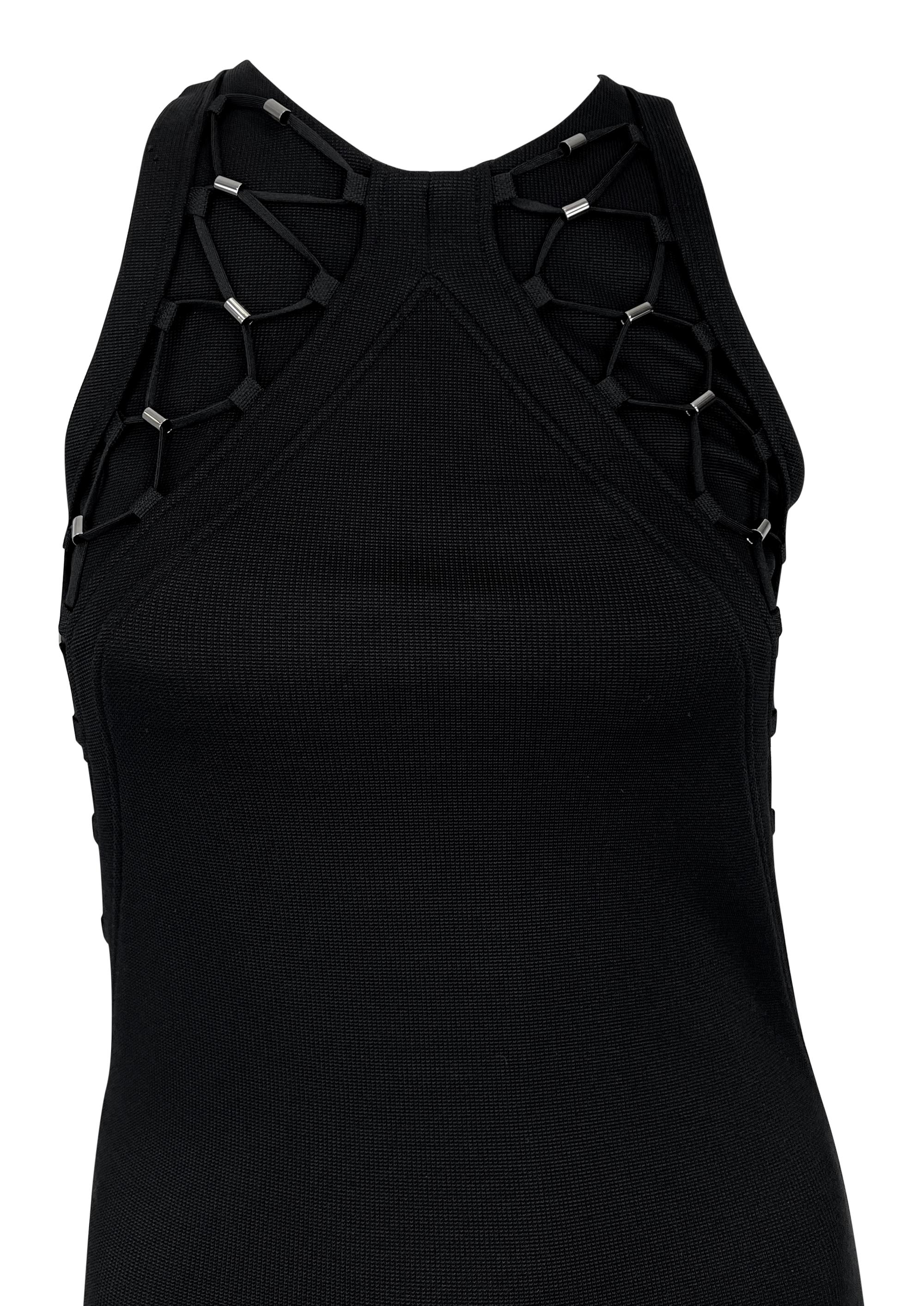 S/S 2010 Gucci by Frida Giannini Black Bodycon Lace-Up Sleeveless Cocktail Dress For Sale 3