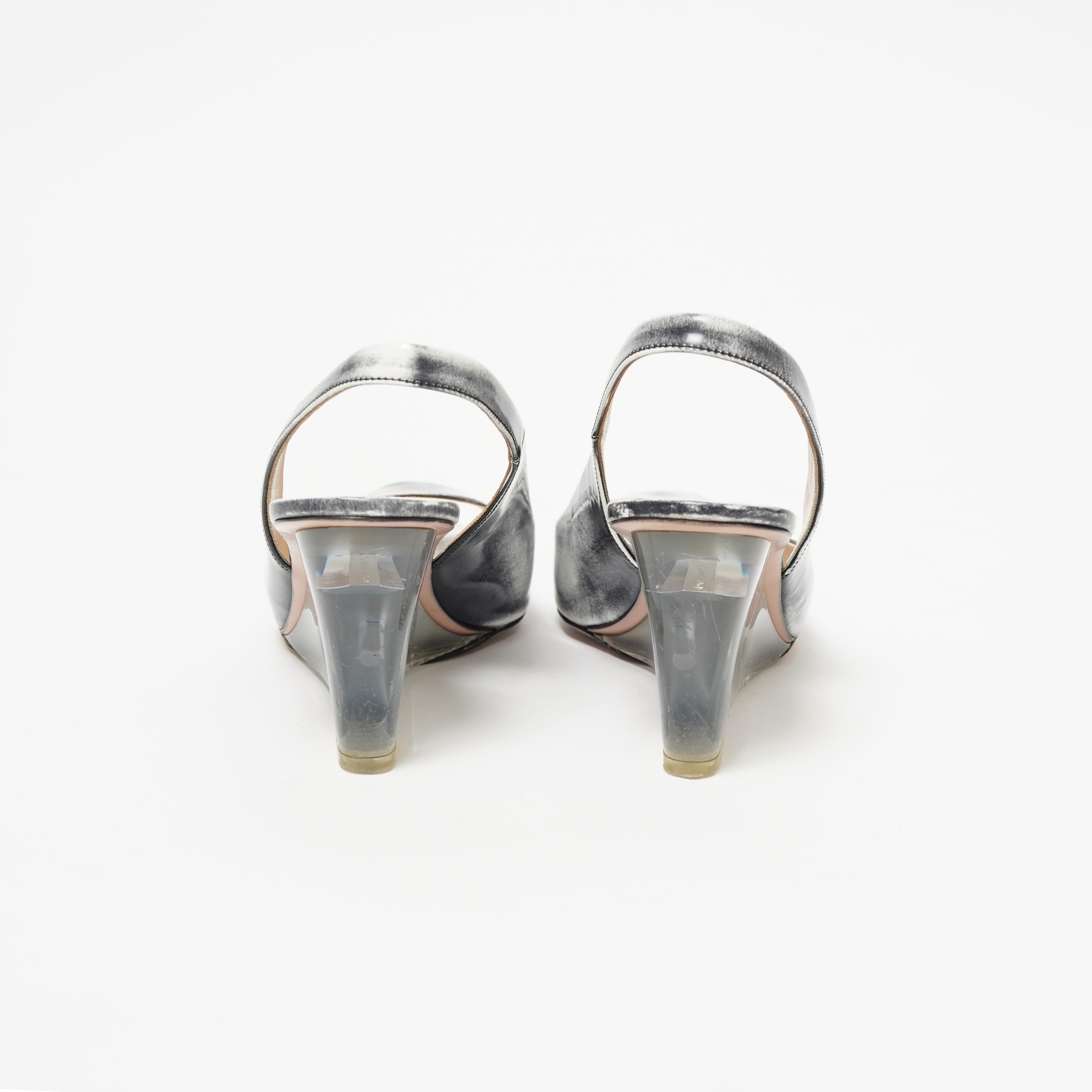 S/S 2010 Prada distressed leather effect slingback wedge sandals In Fair Condition For Sale In Berlin, DE