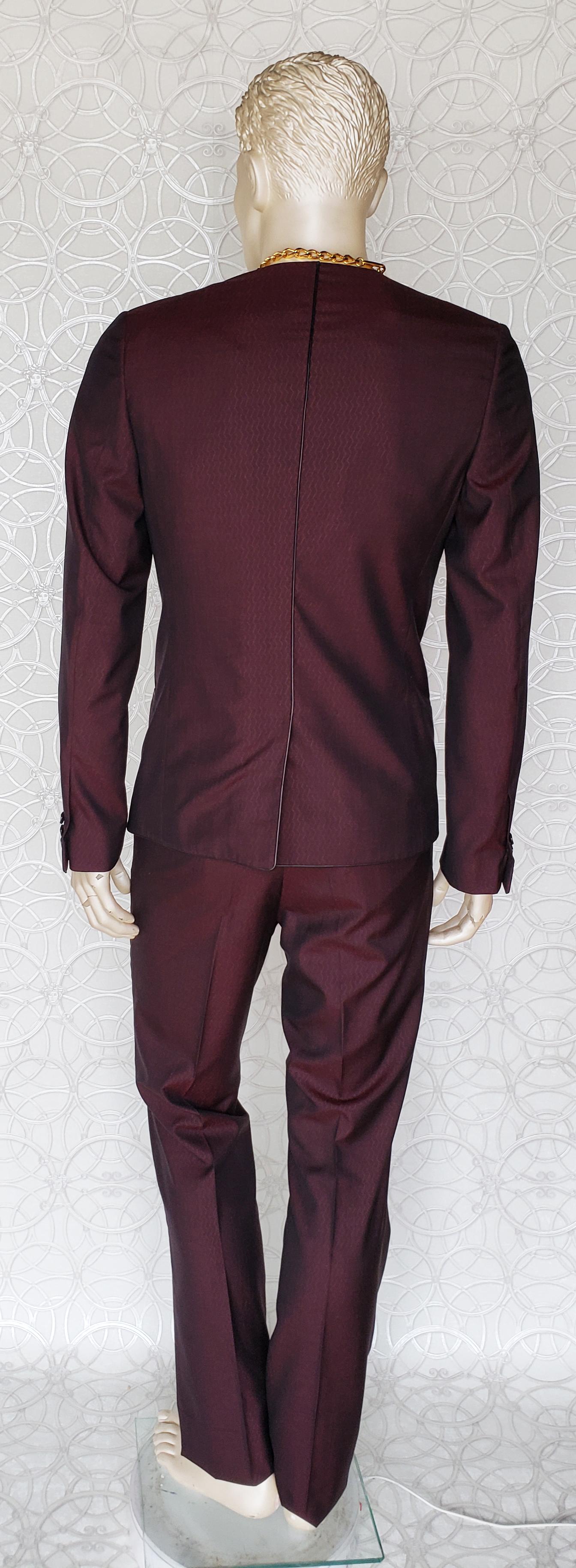 Black S/S 2011 look #19 NEW VERSACE BURGUNDY WOOL and SILK SUIT 48 - 38 (M) For Sale