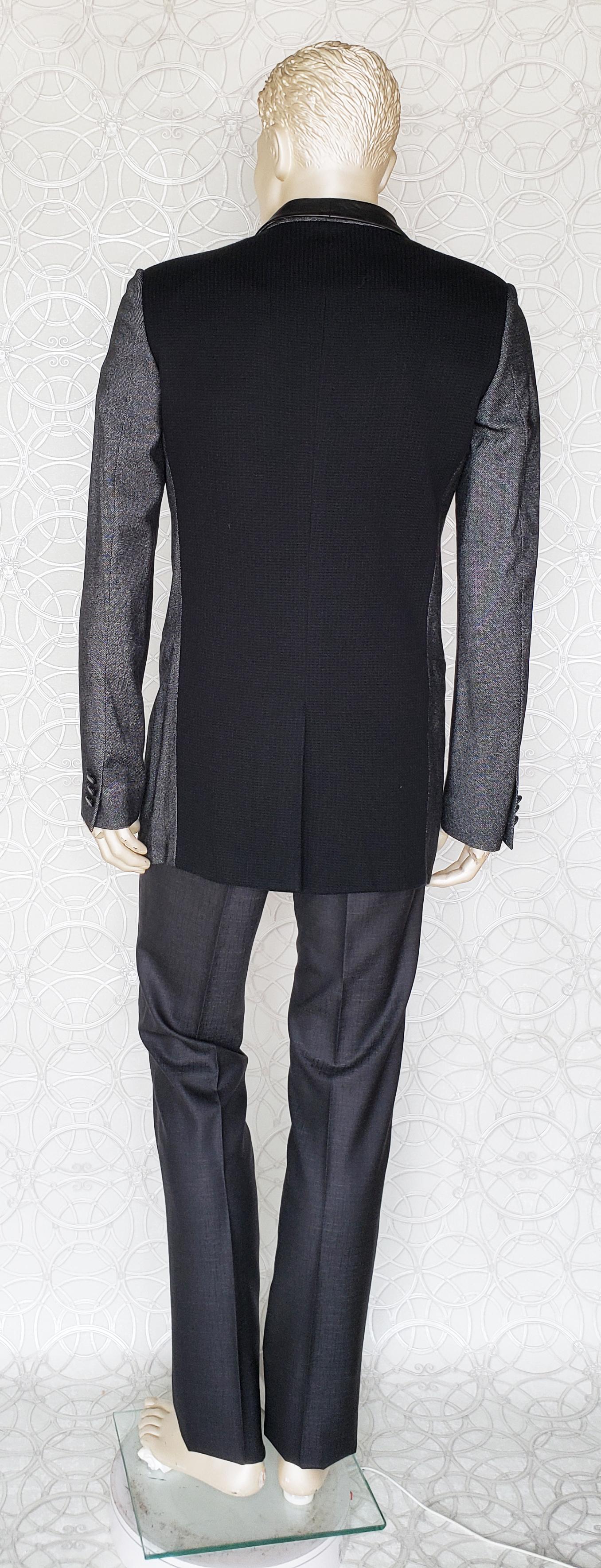 Gray S/S 2011 look #7 NEW VERSACE GRAY WOOL and SILK SUIT 48 - 38 (M) For Sale