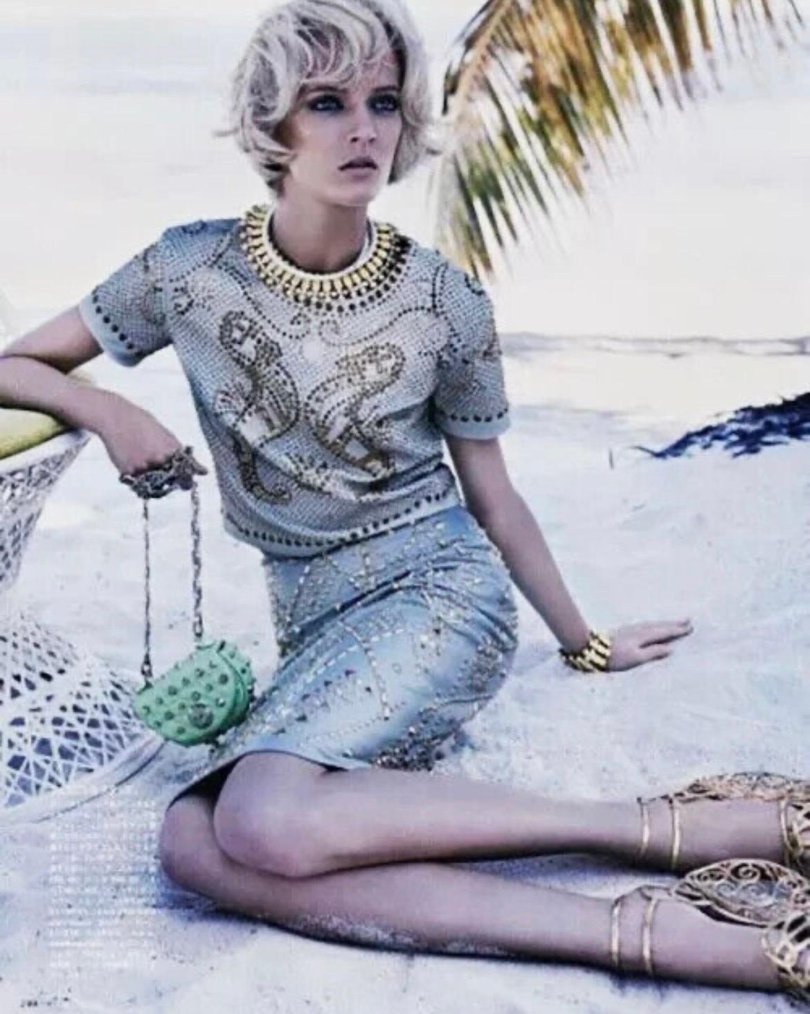 Grigio Look P/E 2012#26 Crop Top in pelle con borchie Versace Taglia IT 44 in vendita