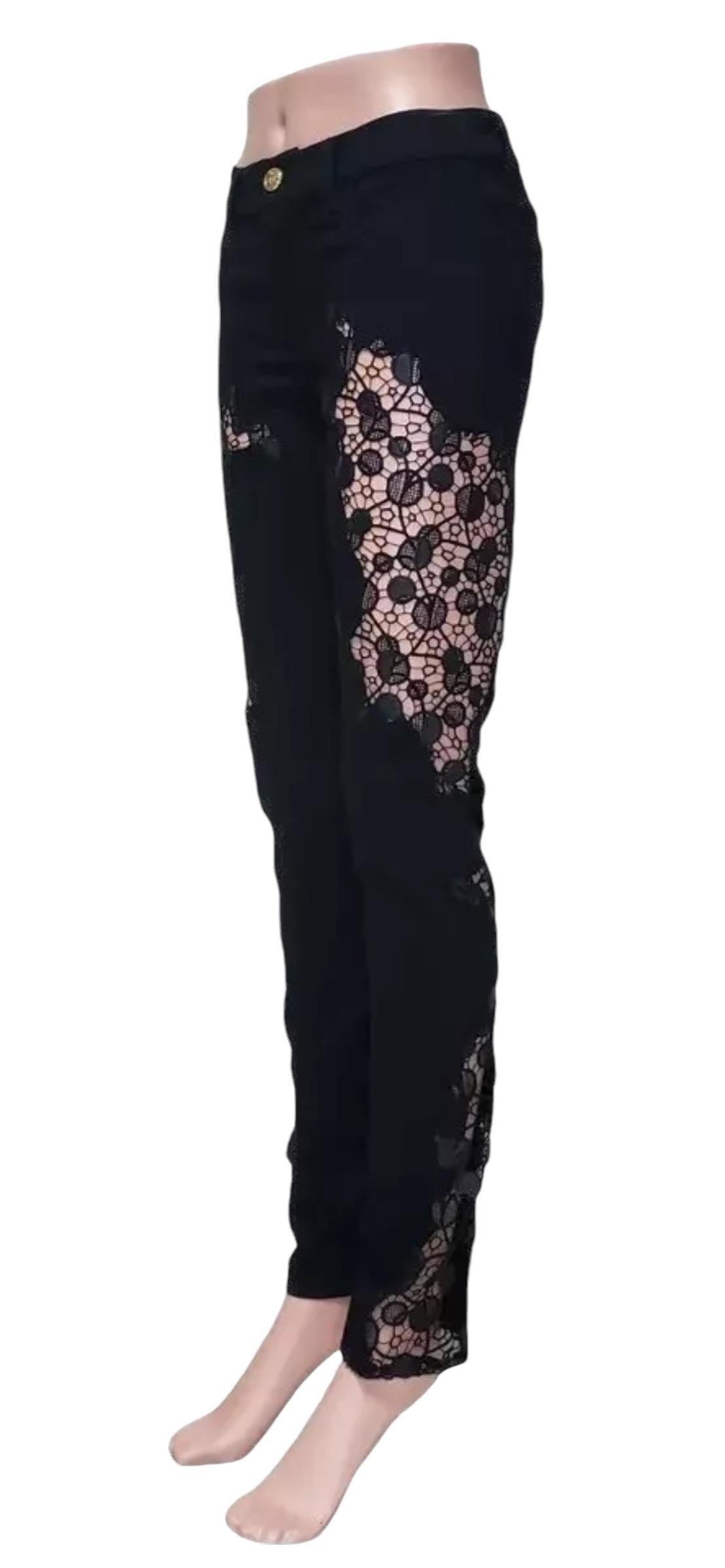 Women's S/S 2013 Look # 15 Versace Black Lace Pannel Jeans Size 26 For Sale
