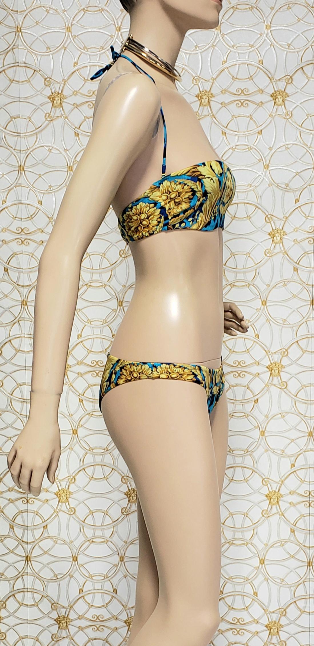 S/S 2013 look # 7 NEW VERSACE VINTAGE BAROQUE PRINTED BLUE SWIMSUIT size XS For Sale 3
