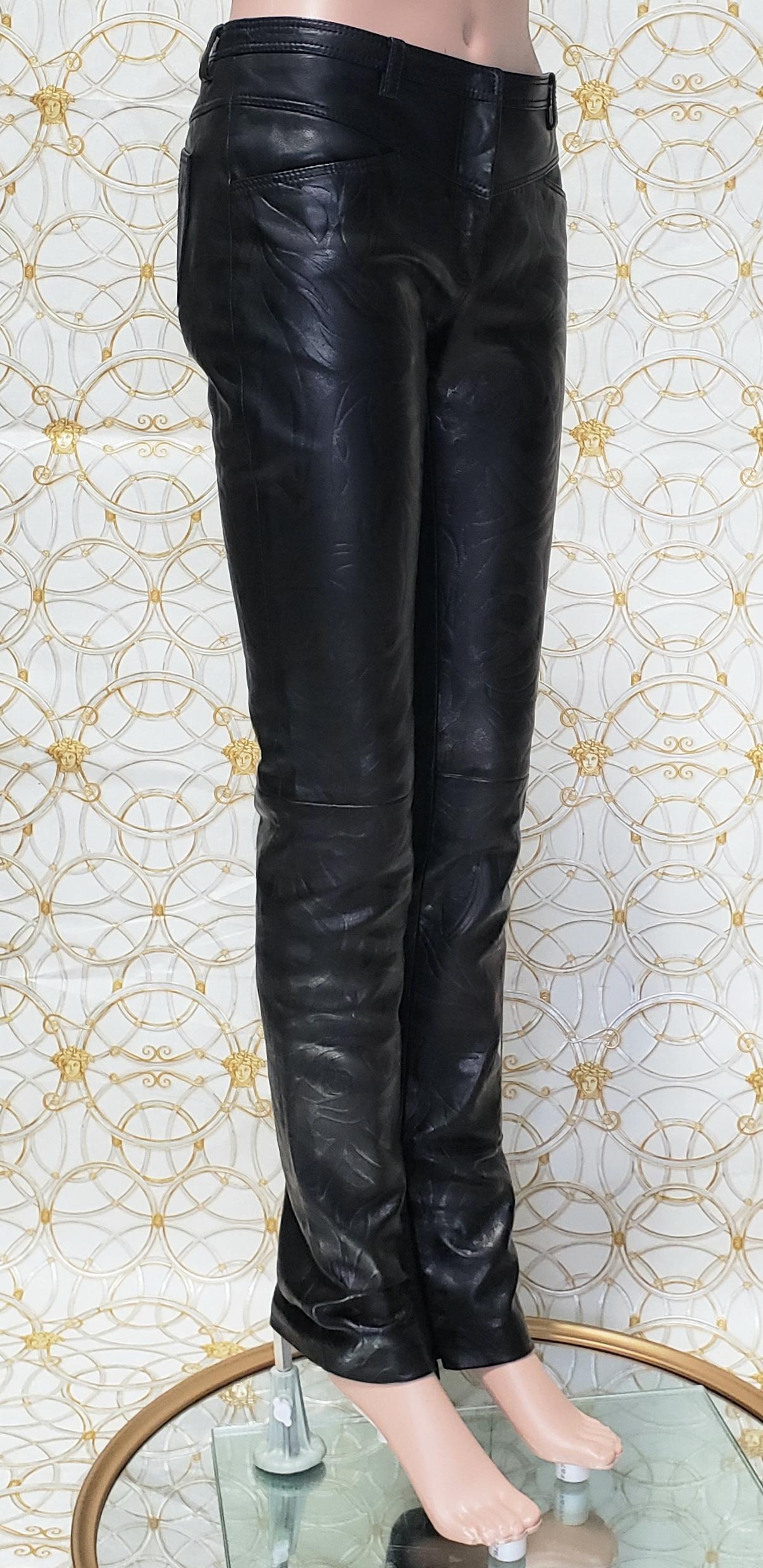 Black S/S 2014 Look # 35 VERSACE BLACK LEATHER FLORAL PRINT PANTS size 38 - 2 For Sale