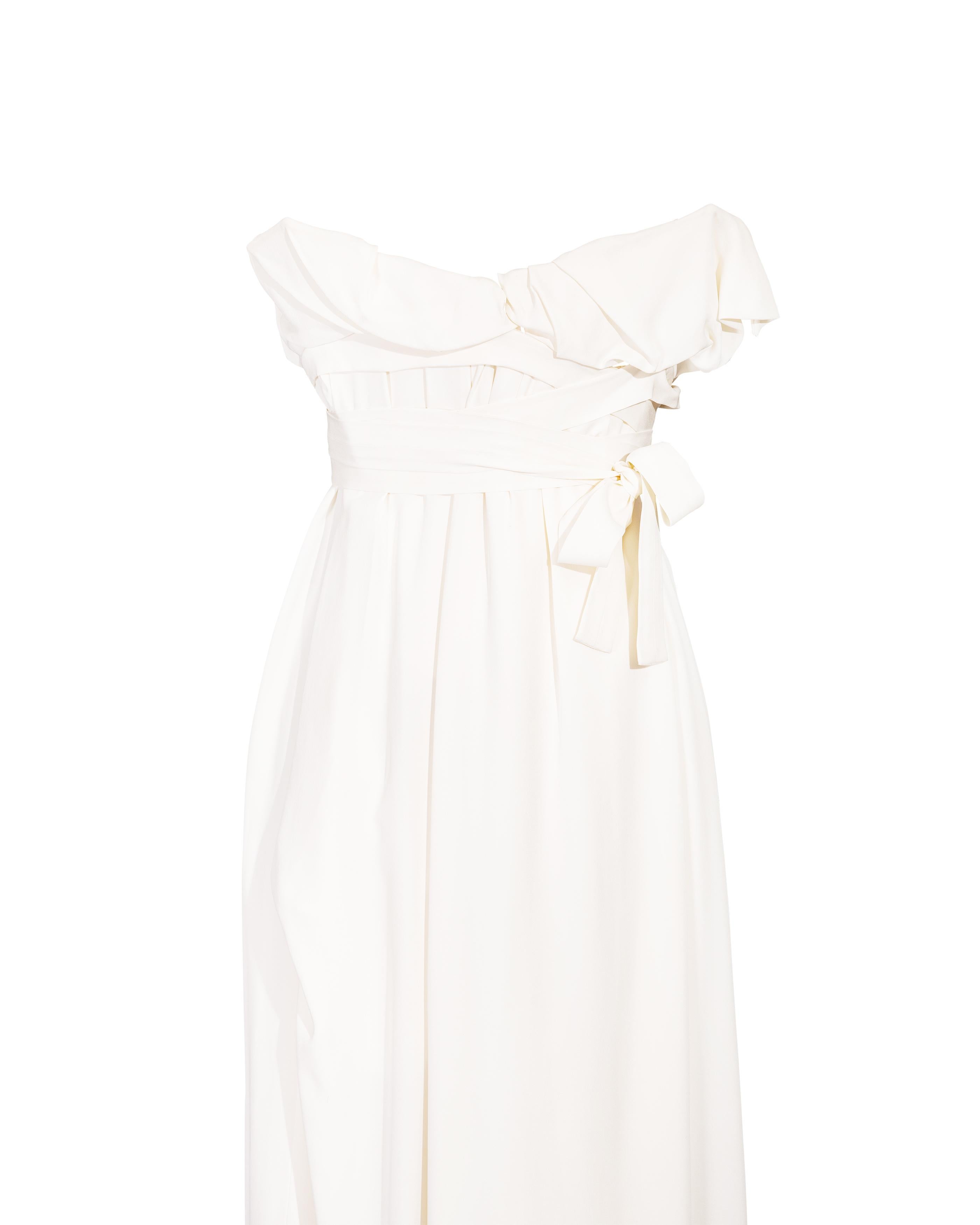 S/S 2014 Vivienne Westwood White Strapless Silk Drape Gown (robe drapée en soie sans bretelles) 2