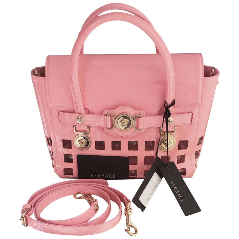 S/S 2015 look 11 VERSACE PERFORATED PATENT PINK LEATHER BAG For Sale