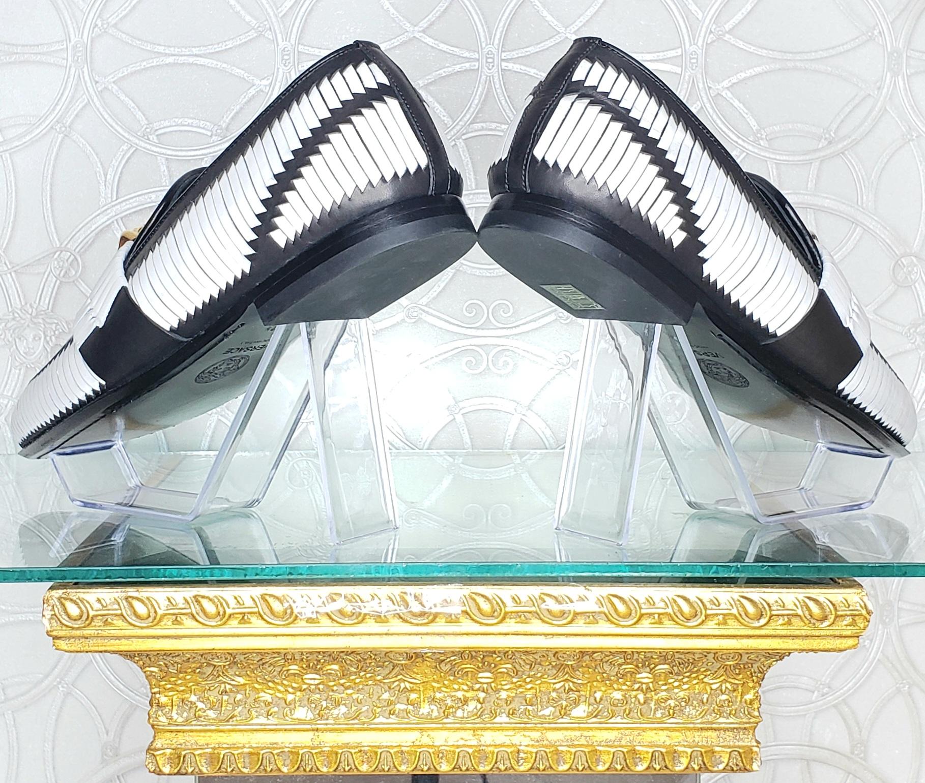 S/S 2015 Look # 38 VERSACE WOVEN BICOLOR LOAFERS Size 42.5 - 9.5 For Sale 4