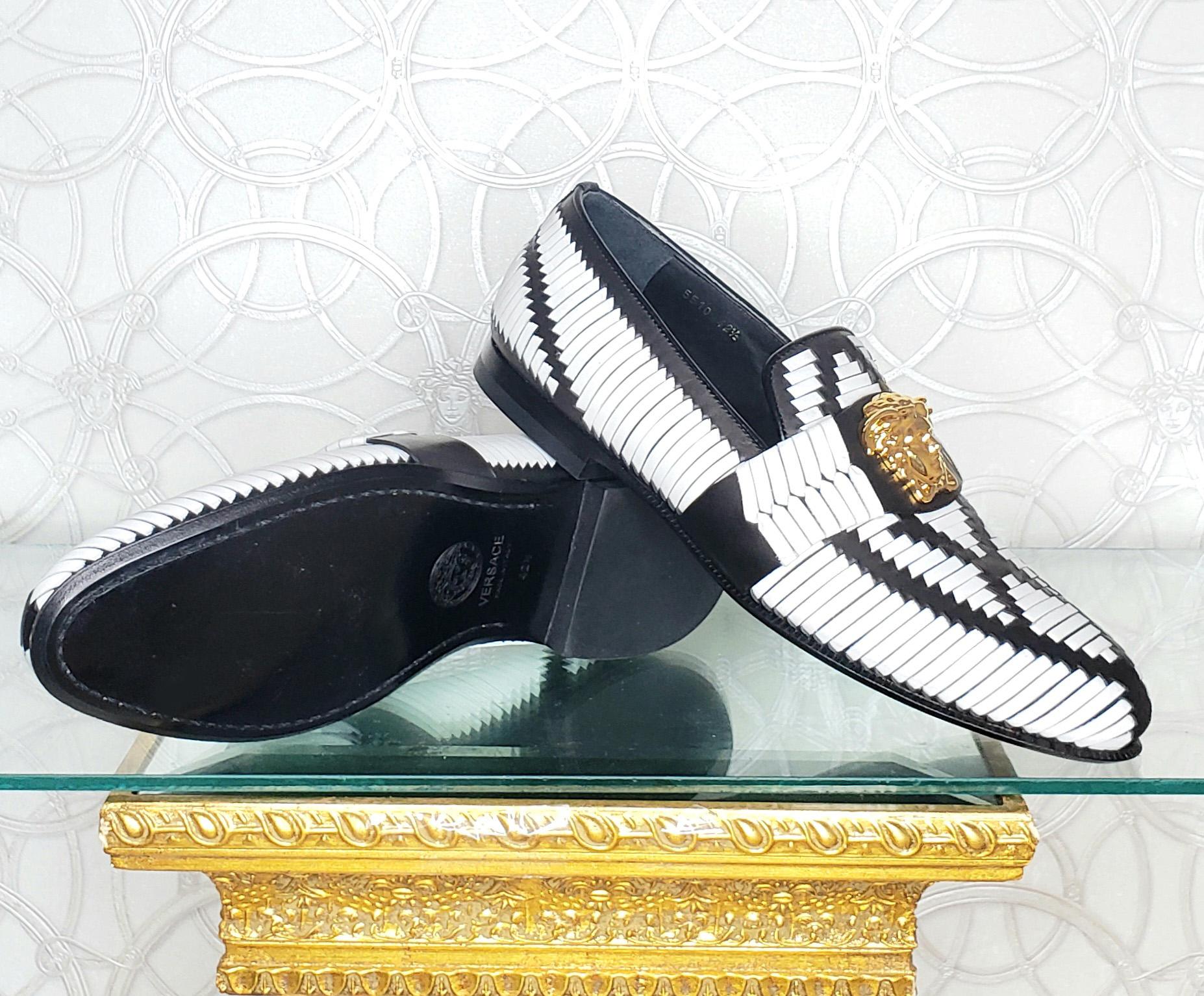 Men's S/S 2015 Look # 38 VERSACE WOVEN BICOLOR LOAFERS Size 42.5 - 9.5 For Sale