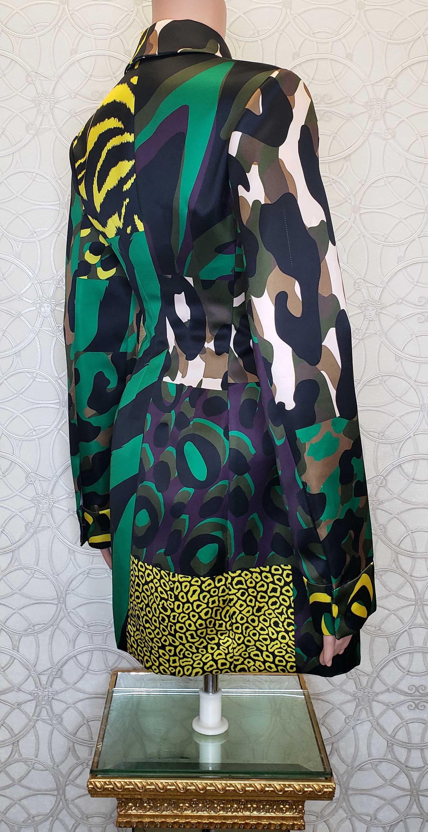 S/S 2016 L # 31 NEW VERSACE MULTI COLOR MILITARY Coat 38 - 2 For Sale 4