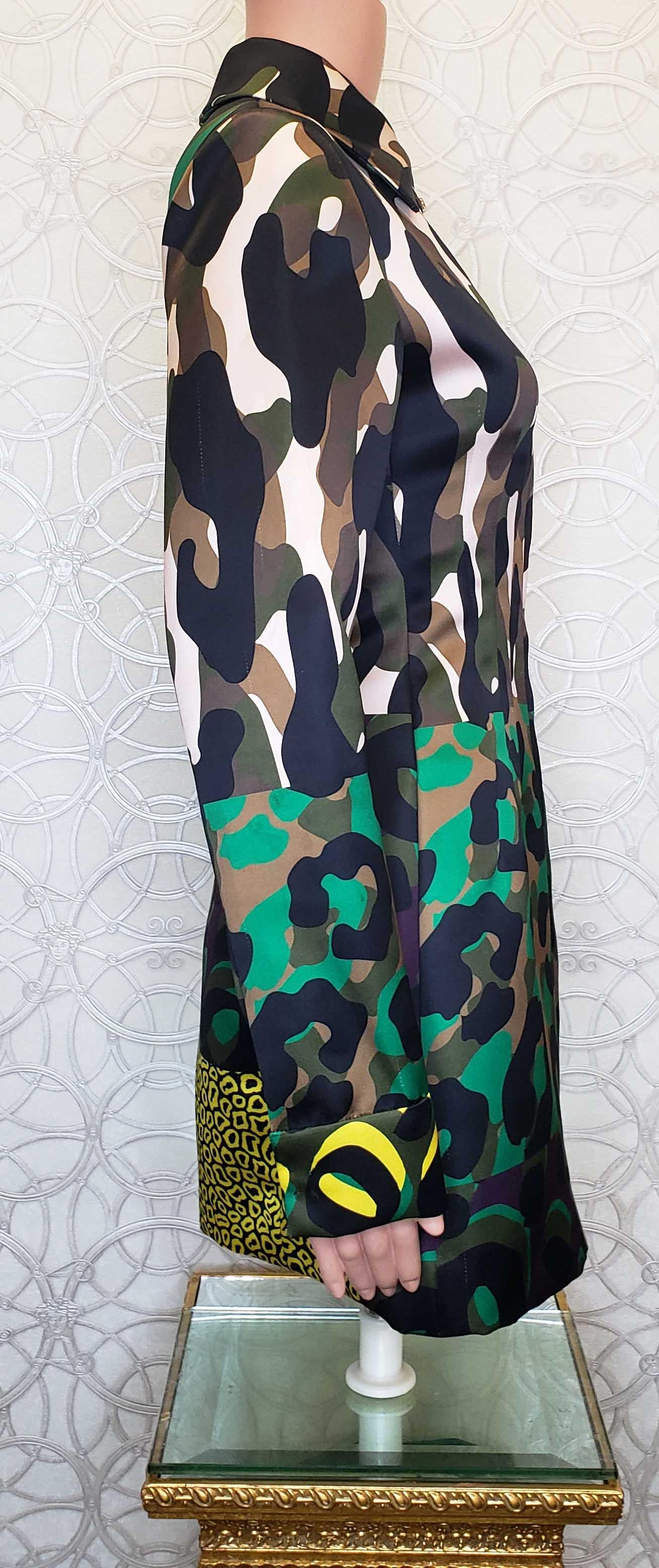 S/S 2016 L # 31 NEW VERSACE MULTI COLOR MILITARY Coat 38 - 2 For Sale 5