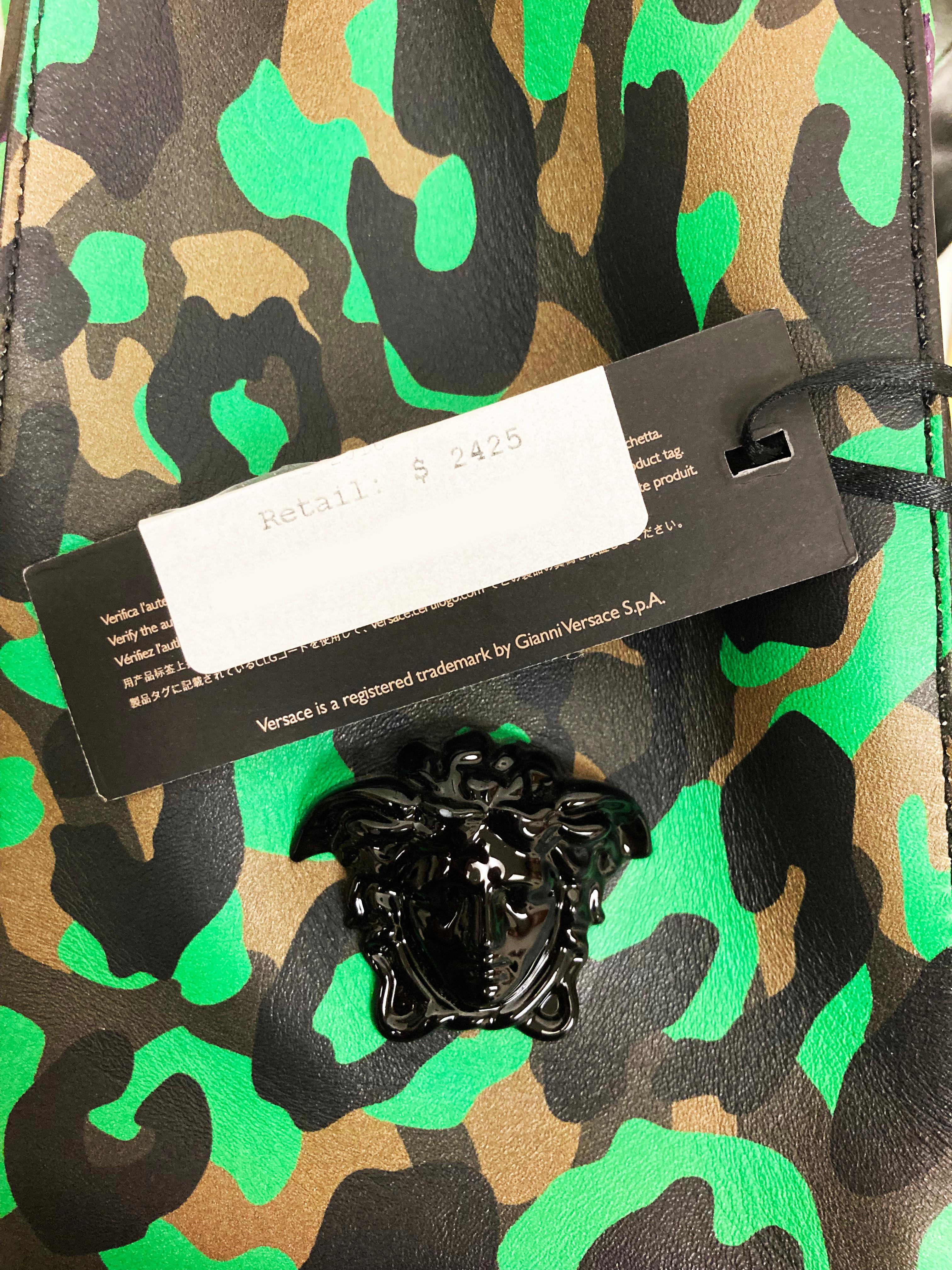 S/S 2016 Look # 11 NEW VERSACE GREEN MILITARY LEATHER BAG 8