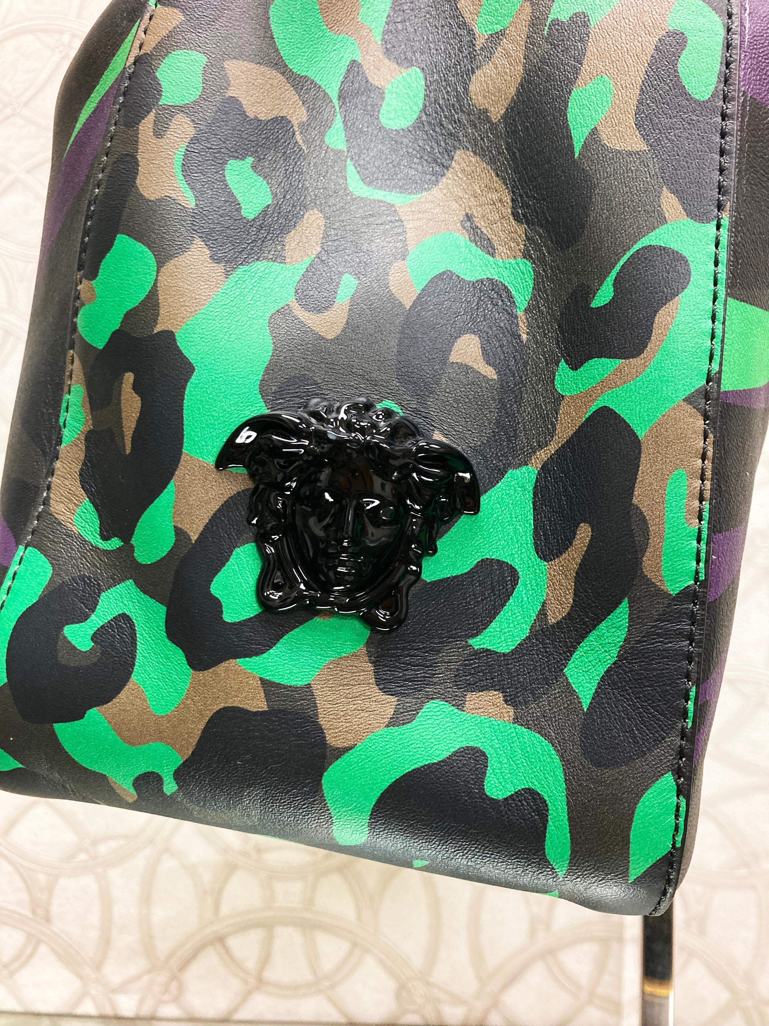 S/S 2016 Look # 11 NEW VERSACE GREEN MILITARY LEATHER BAG 4