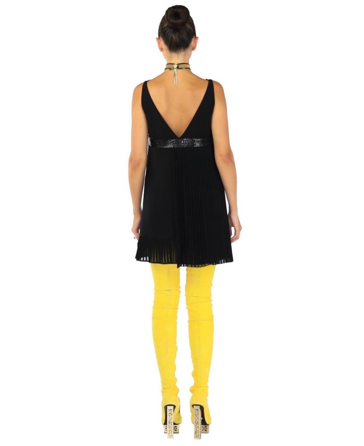 S/S 2016 Look #29 Versace Black Silk Pleated w/Metal Mesh Dress 38 - 2 For Sale 1