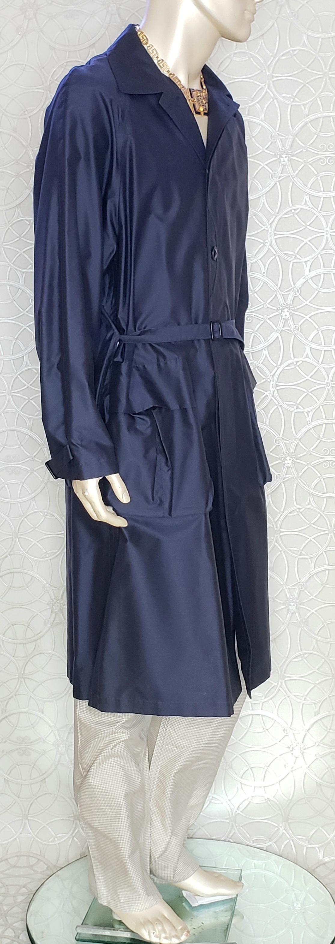 S/S 2016 Look # 34 VERSACE BELTED NAVY BLUE TRENCH SILK COAT 50 - 40 For Sale 3
