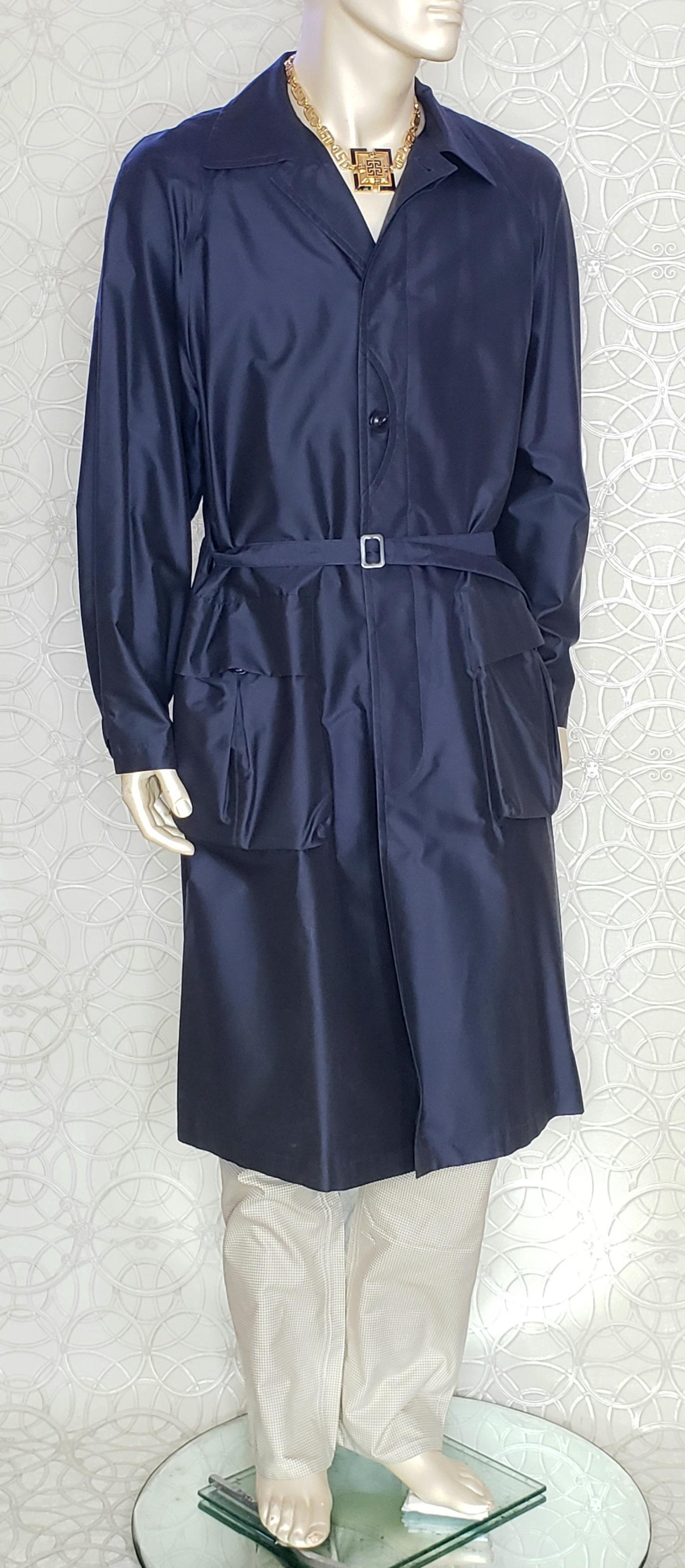 S/S 2016 Look # 34 VERSACE BELTED NAVY BLUE TRENCH SILK COAT 50 - 40 For Sale 4