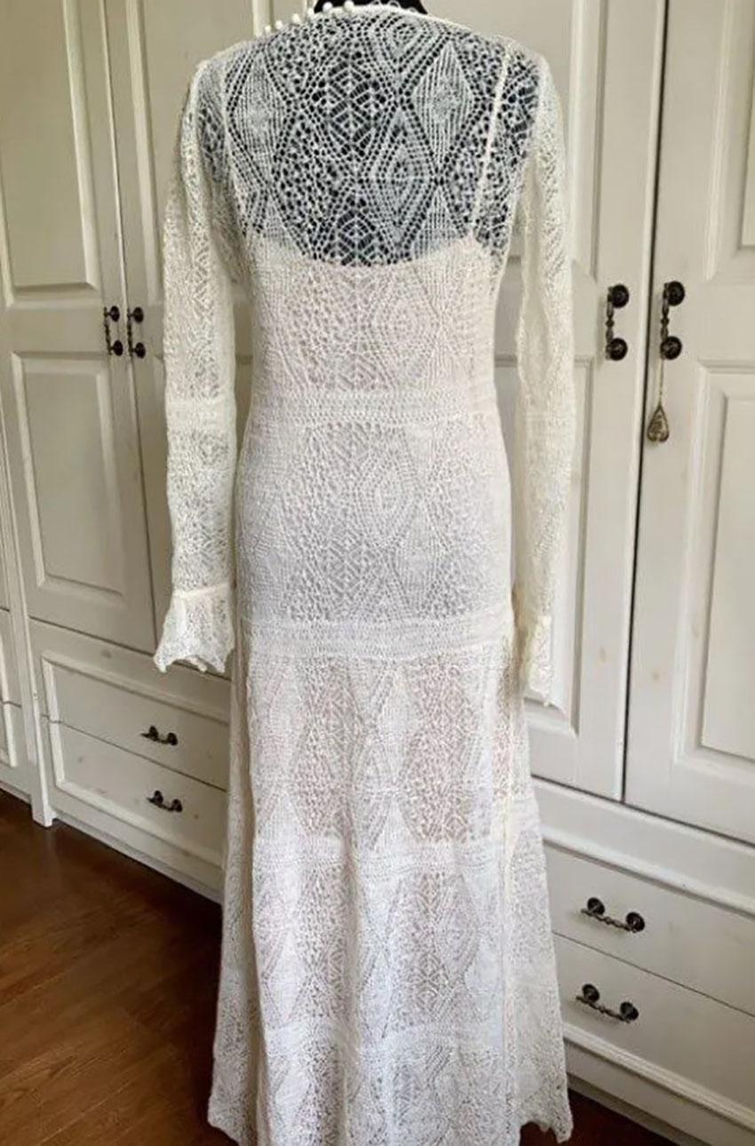 S/S 2017 L# 1 ALEXANDER MCQUEEN WHITE KNITTED LONG DRESS Sz L In Excellent Condition In Montgomery, TX