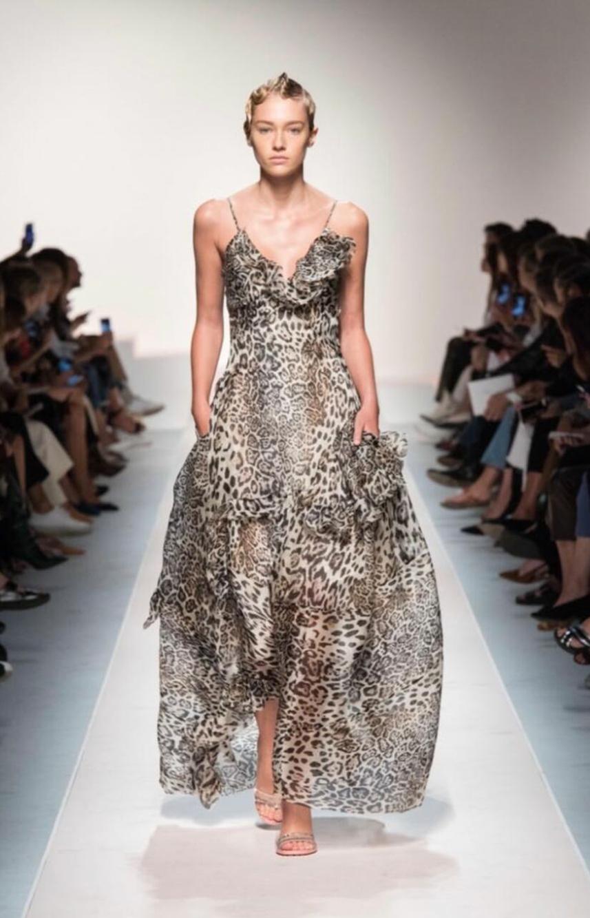 ERMANNO SCERVINO

Collection Spring/Summer 2021 Loo # 5 

Animal Print Long Silk Dress

Content: 100% Silk

Size IT 42

Brand new, with tags

100% authentic guarantee 

       PLEASE VISIT OUR STORE FOR MORE GREAT ITEMS 



os

