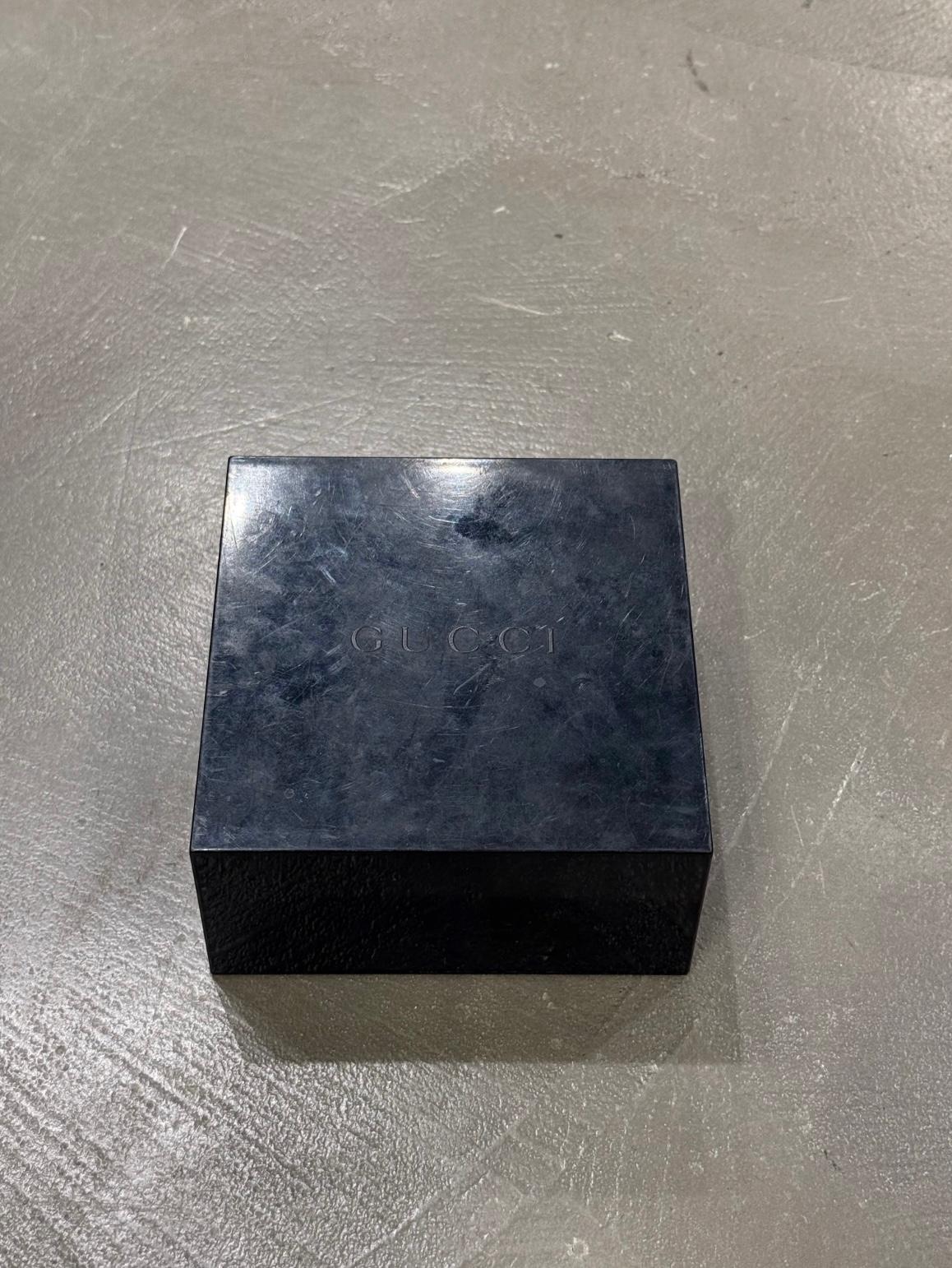 S/S1998 Gucci by Tom Ford sujetador con monograma de la pasarela con logo G de cristal en venta 4