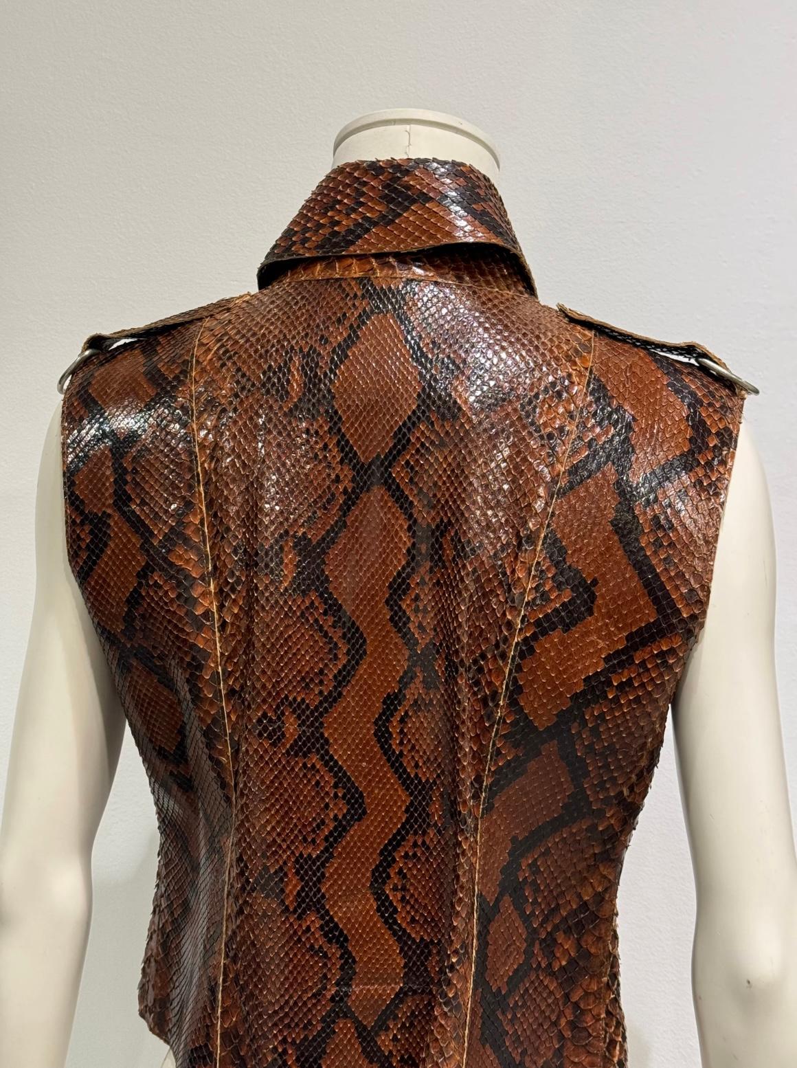 Black S/S2001 Dolce & Gabbana Top en cuir de python en vente