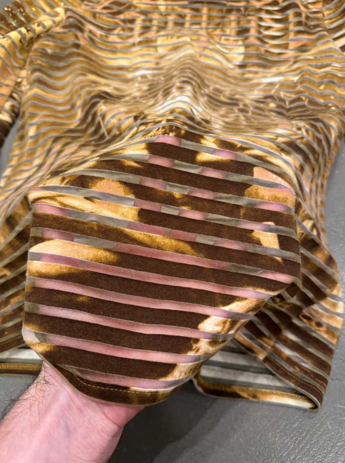 S/S2001 Jean Paul Gaultier satanisch gestreiftes langärmeliges T-Shirt Oberteil im Angebot 1