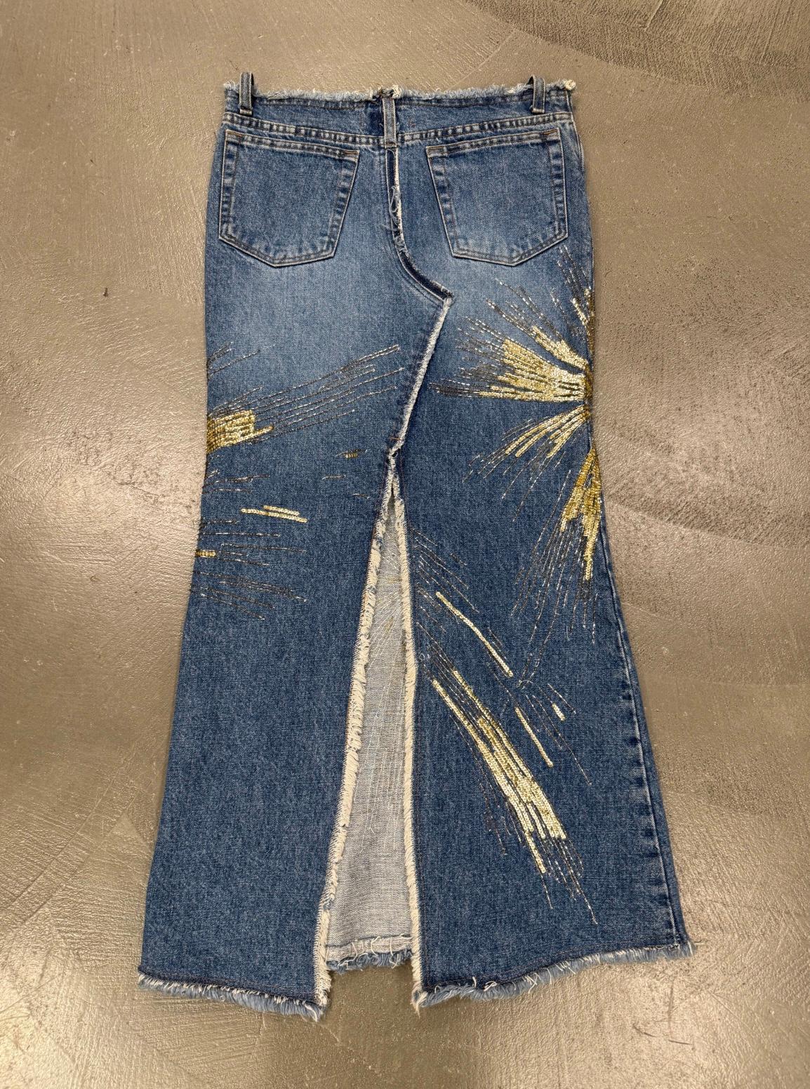 S/S2001 Roberto Cavalli Laufsteg langer Jeansrock mit goldenen Details im Zustand „Hervorragend“ im Angebot in Milano, Lombardia