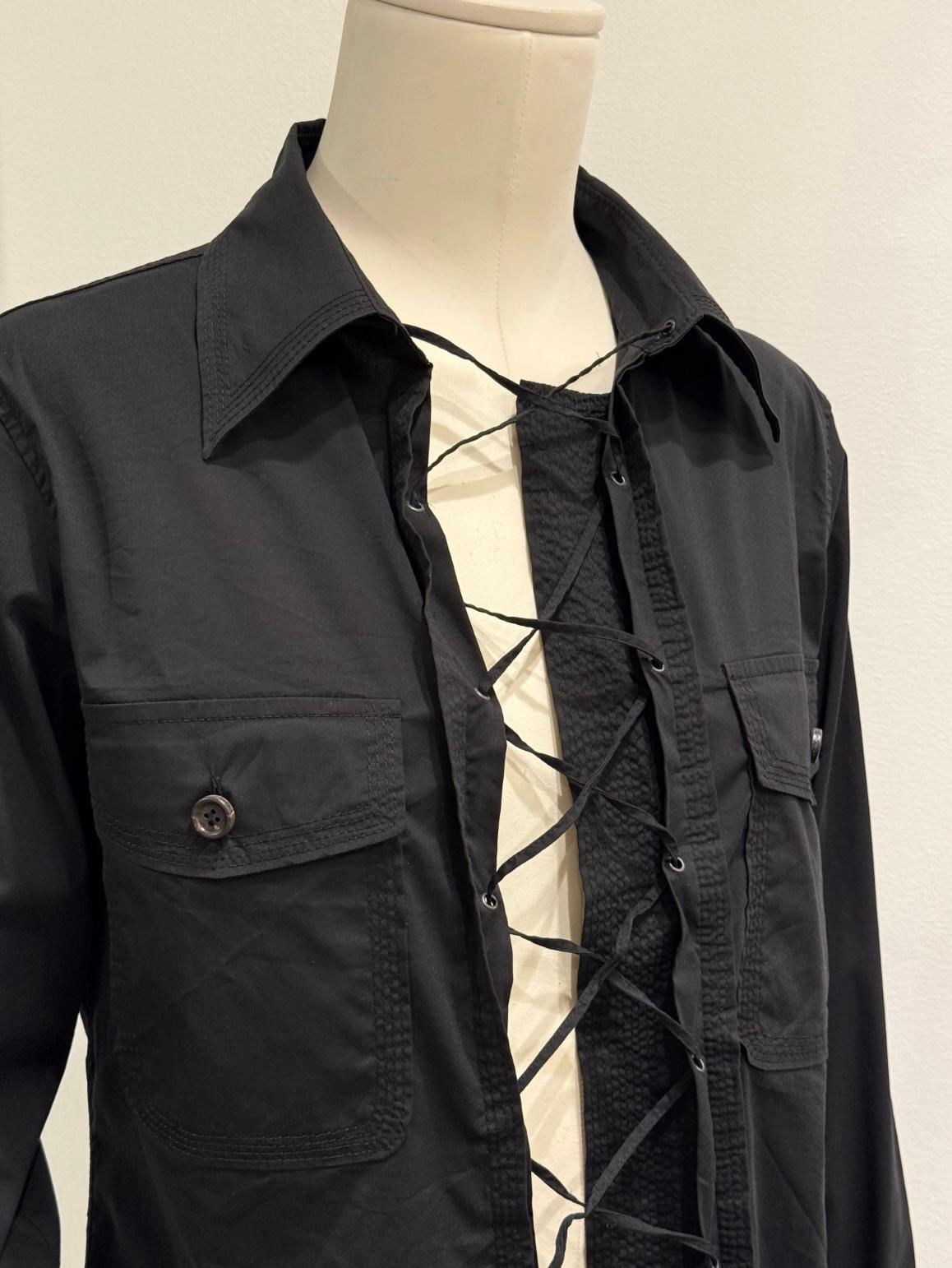 S/S 2002 Yves Saint Laurent by Tom Ford Safarihemd zum Schnüren (Black) im Angebot