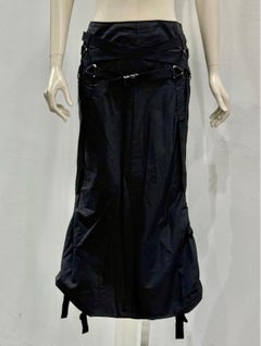 Falda de pasarela estilo bondage de Junya Watanabe, colección primavera-verano 2003