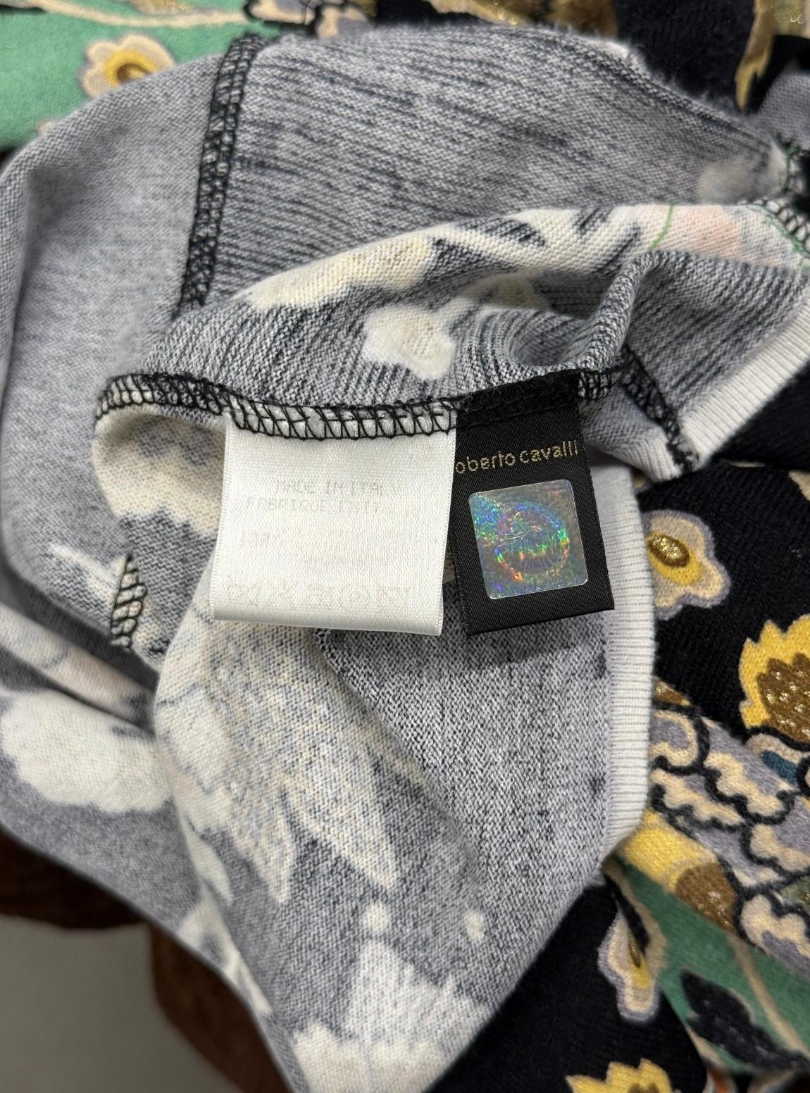 S/S2003 Conjunto Roberto Cavalli con estampado de chinoserie (top, cárdigan y vaqueros) en venta 9