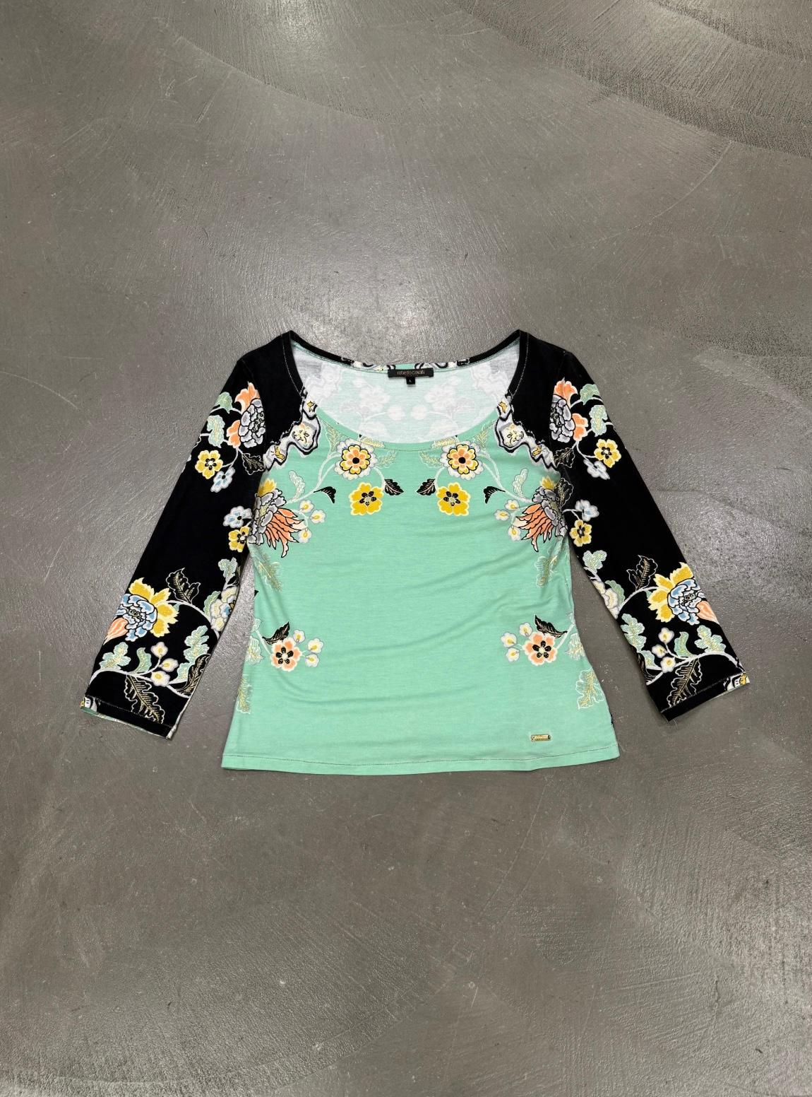 S/S2003 Conjunto Roberto Cavalli con estampado de chinoserie (top, cárdigan y vaqueros) en Excelente estado para la venta en Milano, Lombardia