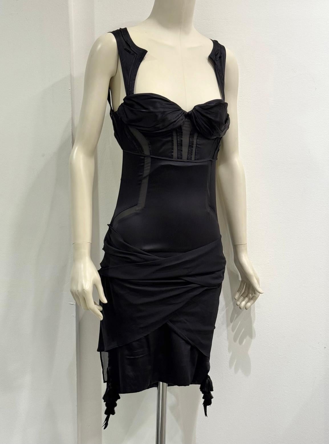 S/S2004 Gucci by Tom Ford robe corsetée bondage Excellent état - En vente à Padova, IT