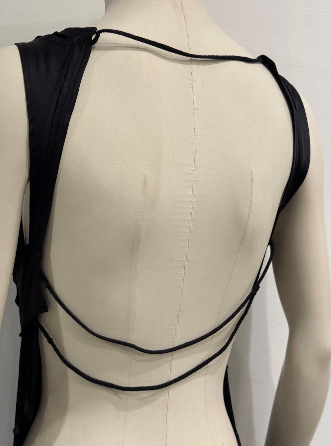 S/S2004 Gucci by Tom Ford robe corsetée bondage en vente 2