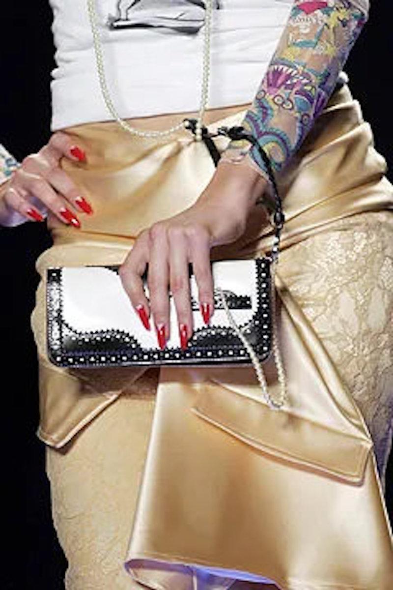 S/S2004 Look#8 John Galliano for Christian Dior Patent Leather and Pearl Clutch  10