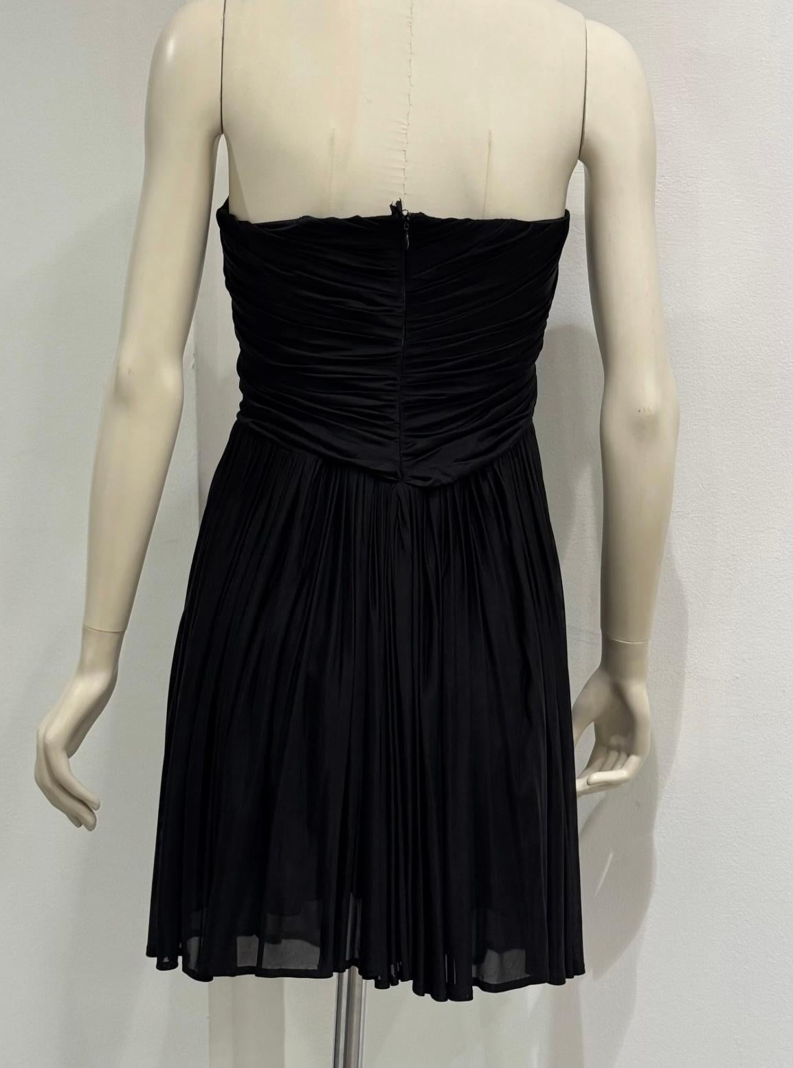 Mini robe en mousseline de soie drapée sans bretelles pour le défilé S/S2005 Alexander McQueen Excellent état - En vente à Padova, IT