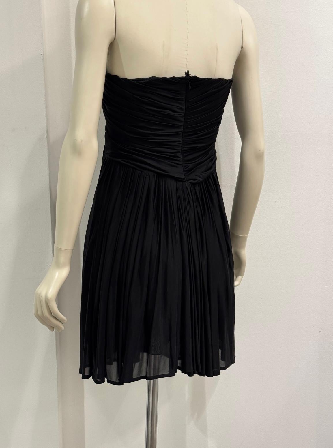 Mini robe en mousseline de soie drapée sans bretelles pour le défilé S/S2005 Alexander McQueen en vente 1