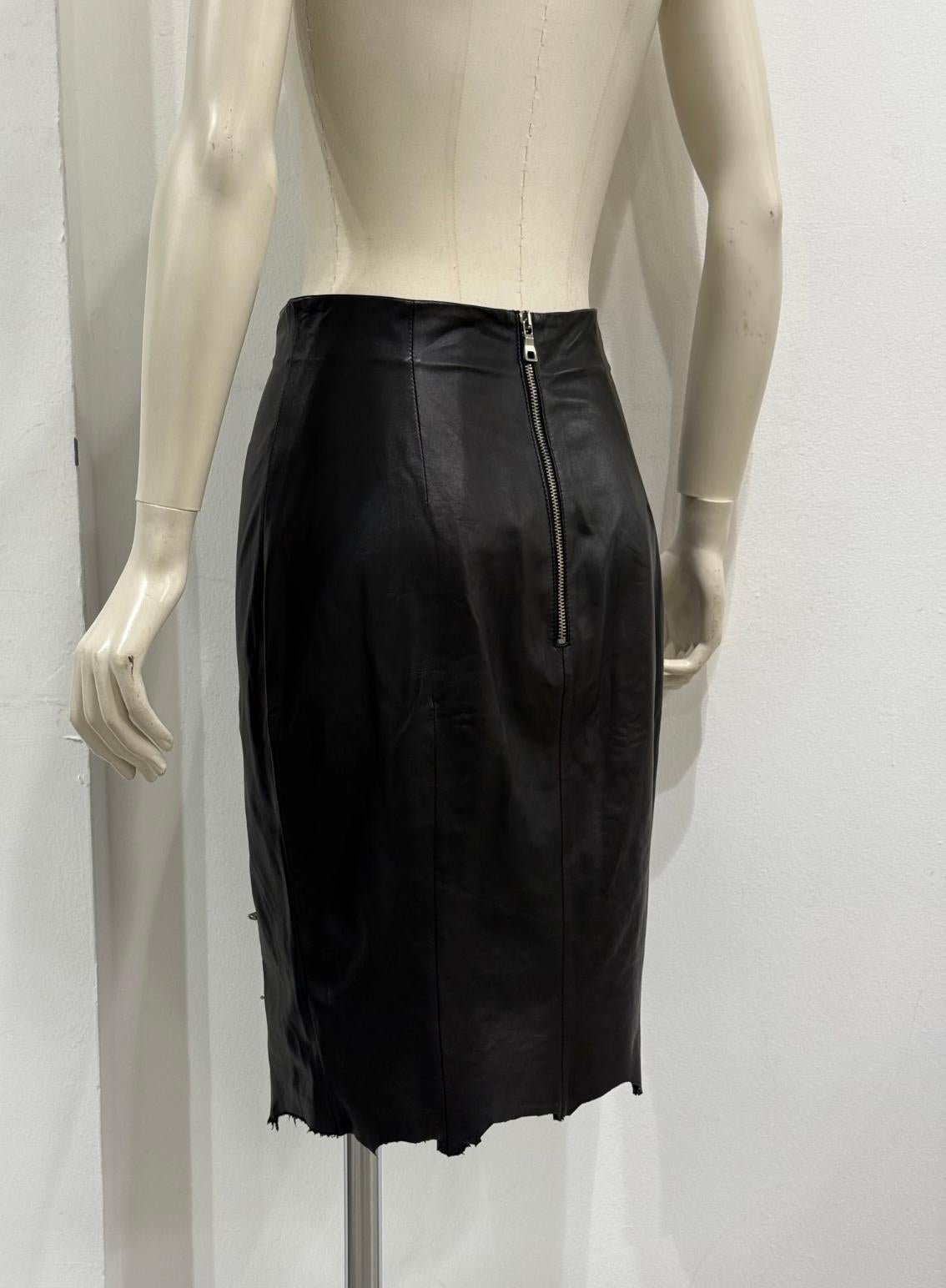 S/S2011 Balmain by Christopher Decarnin jupe en cuir à épingles de sûreté en vente 2