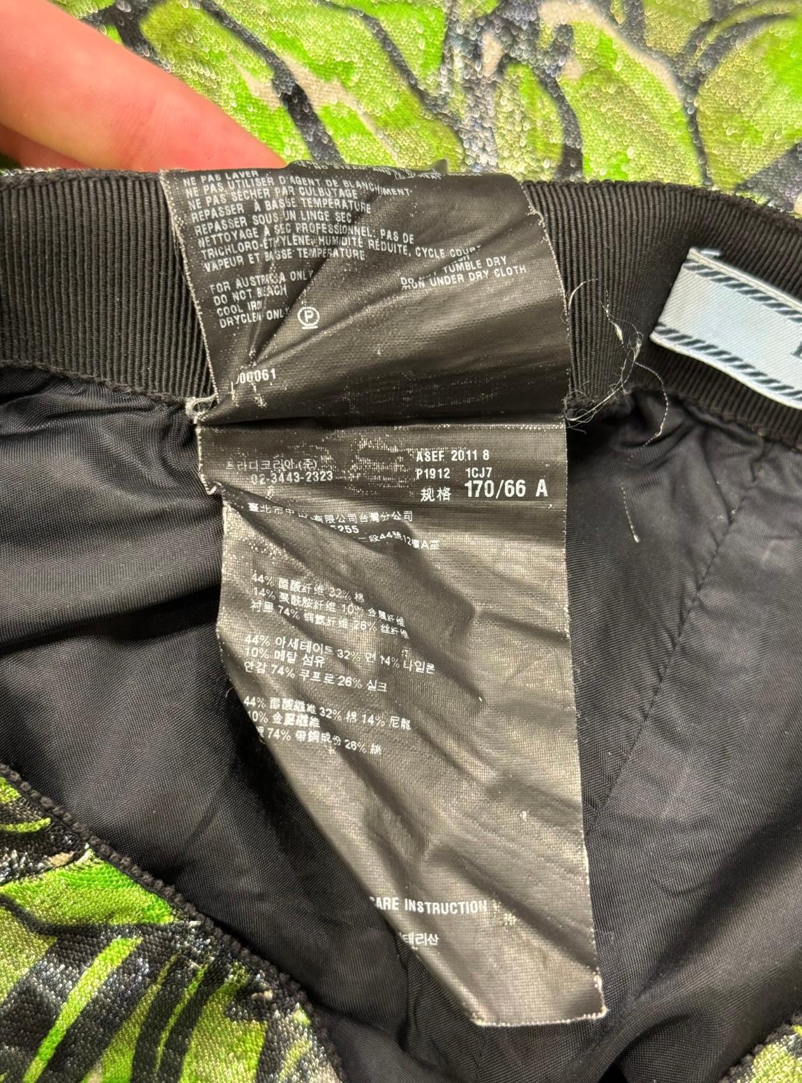 S/S2011 Prada banana print skirt. In Excellent Condition For Sale In Milano, Lombardia