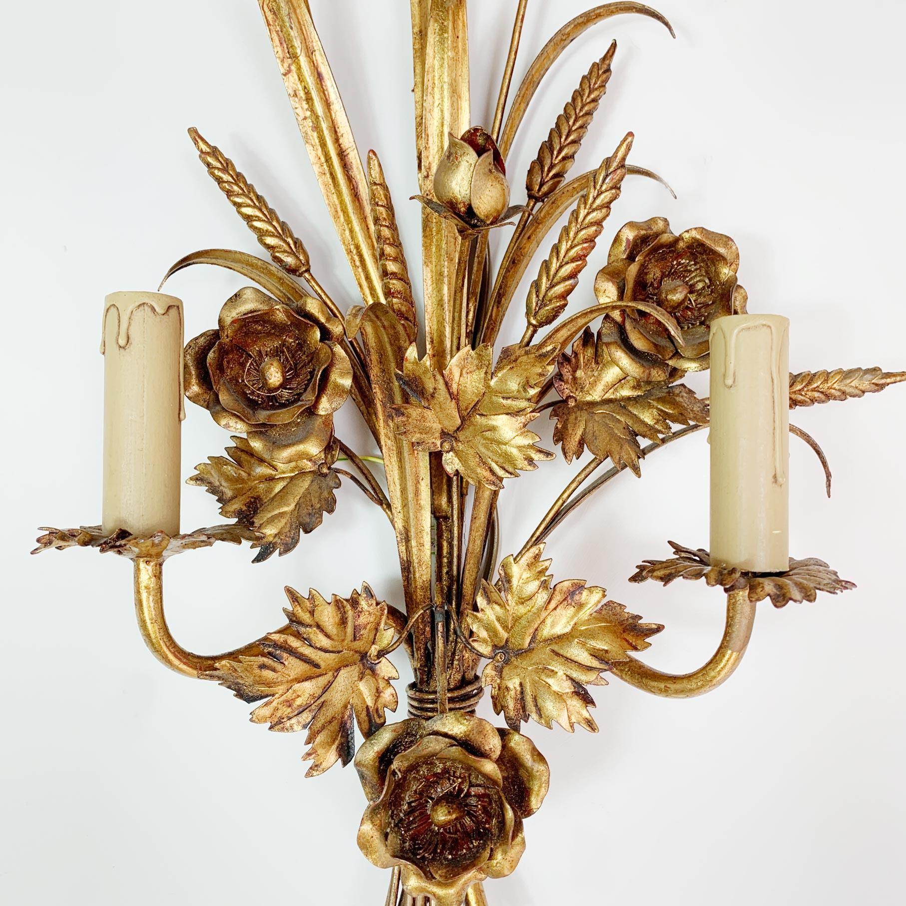 Mid-Century Modern S. Salvadori Gold Wheat Sheaf Wall Sconce, 1970s For Sale