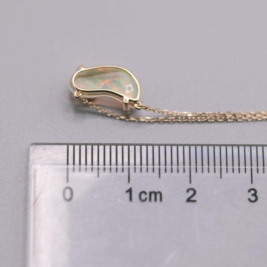 da uomo o donna Collana di conchiglie fossili con diamante opale a forma di S in oro giallo 18 carati in vendita