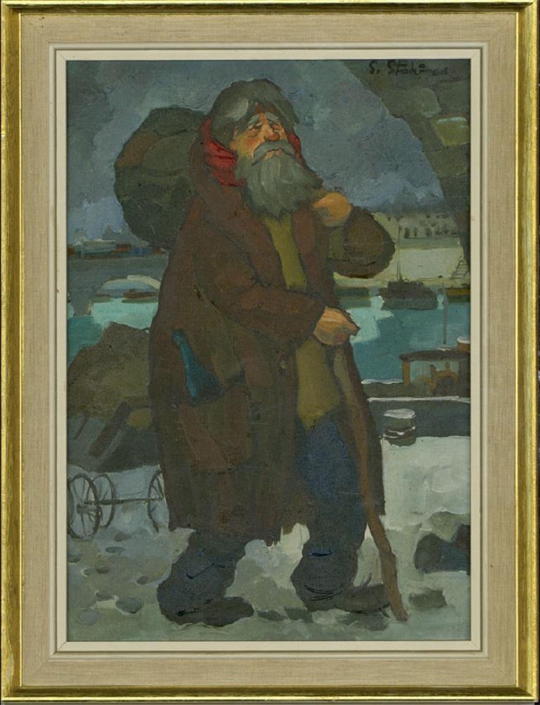 Un beau portrait de caractère de l'école scandinave d'un homme âgé dans la rue, signé par l'artiste 'S. Stokr " et daté de 1966. L'homme porte un bâton et un grand sac, tout en portant un long pardessus, montré avec une bouteille de vin dans sa