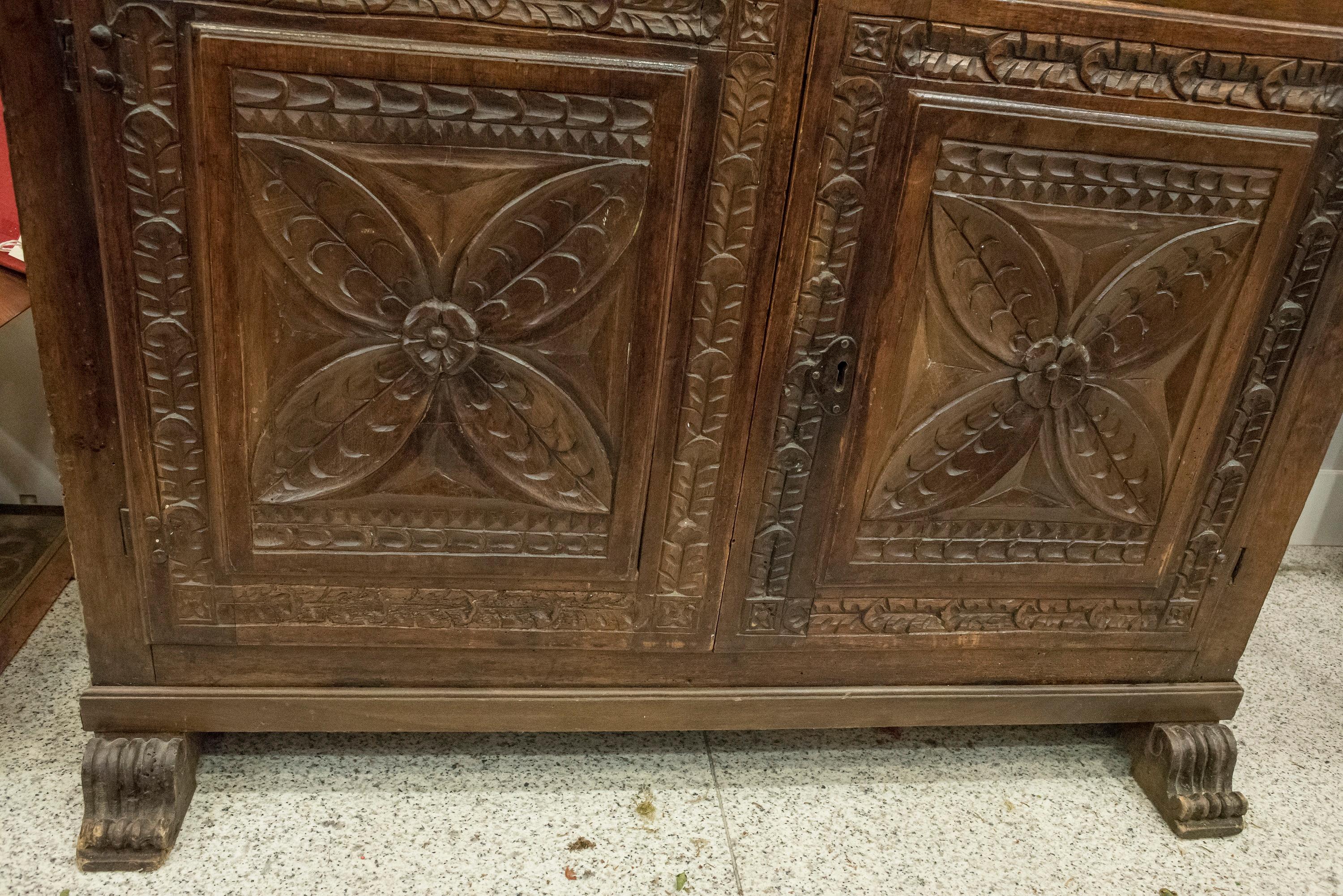 Late 17th Century S XVII Carved Walnut Buffet and Iron Handles S XVII Aragonesa School, Spain