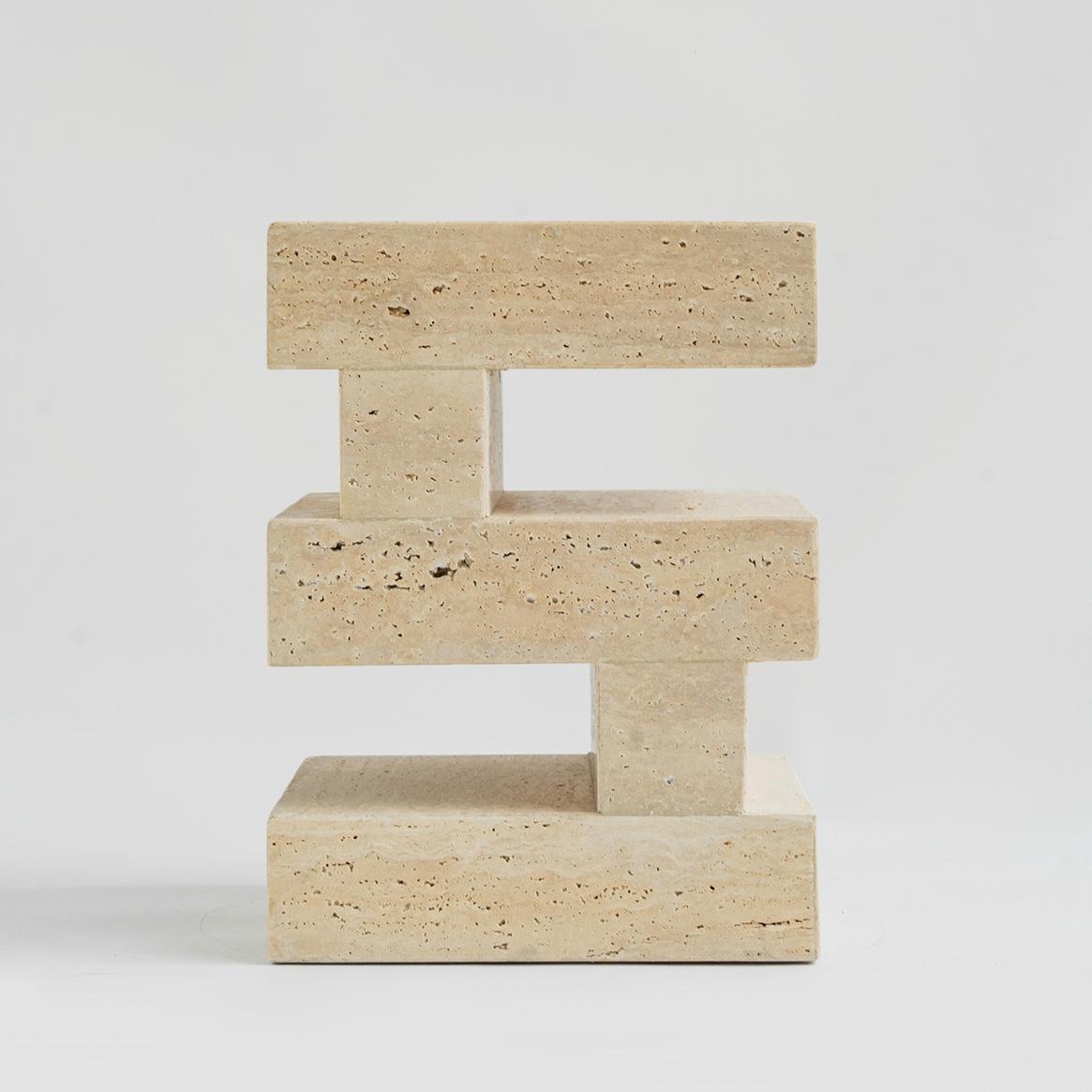 S Y N C Traverine Side Table en vente 5