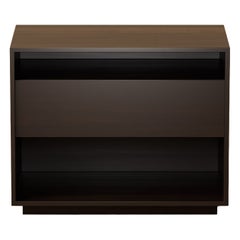 Table d'appoint S.04 / Noyer ébonisé par Lusano