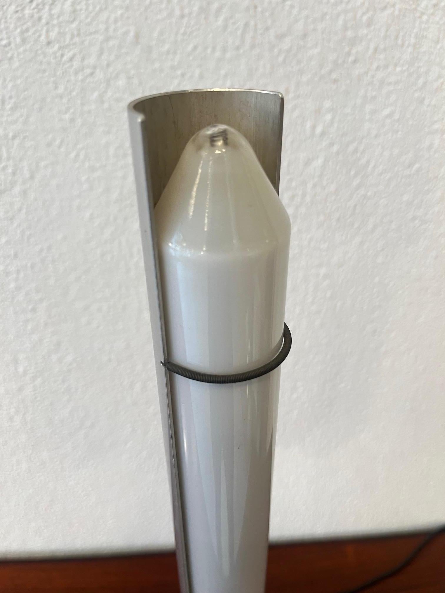 Lámpara de mesa de aluminio regulable S1 de Rico & Rico Baltensweiler, Suiza en Bueno estado para la venta en Geneva, CH