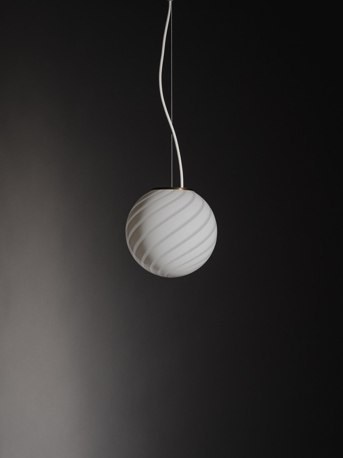 Scandinavian Modern S20 Murano Pendant Ceiling Lamp in White Swirl Glass with Brass For Sale