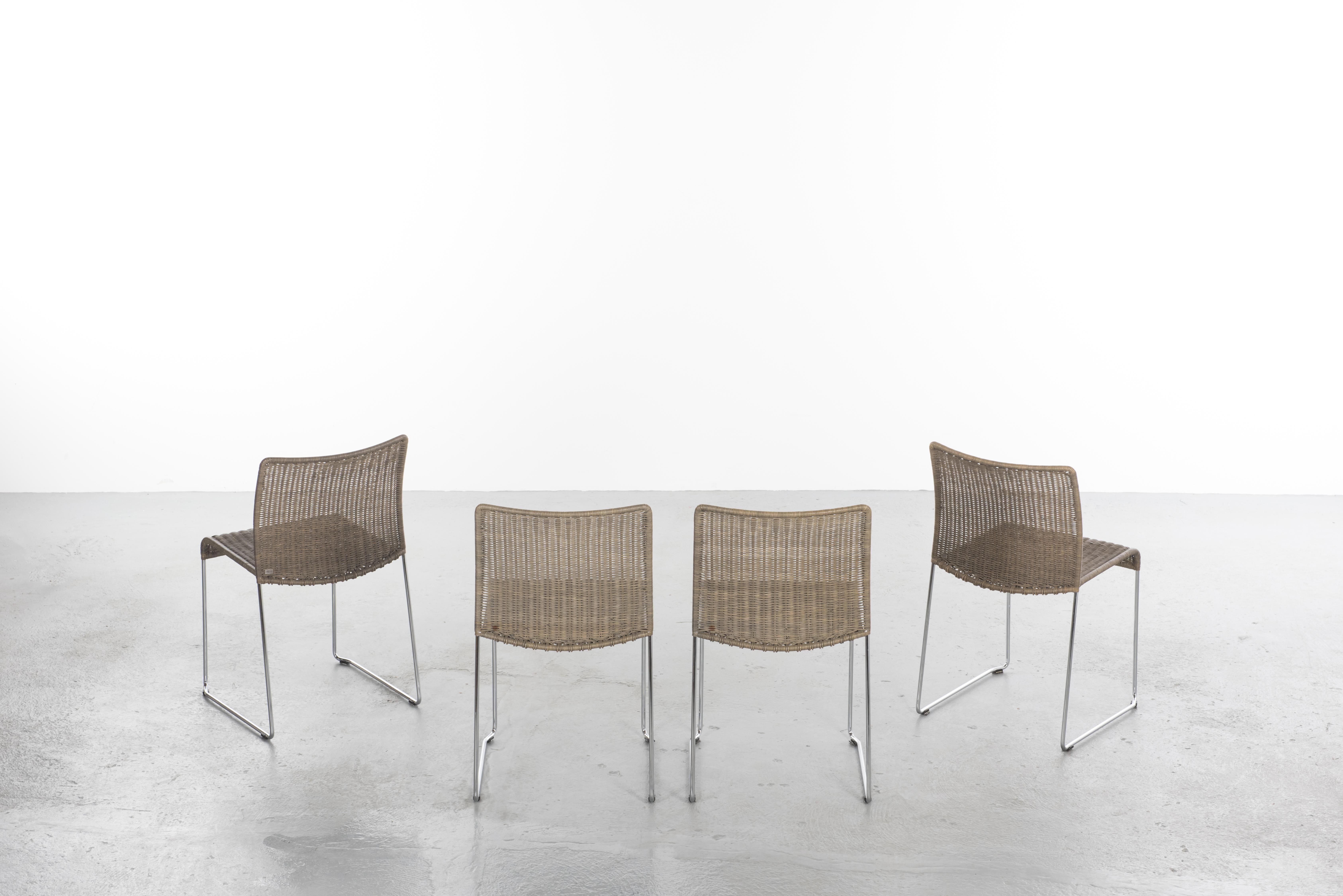 Mid-Century Modern S21 Bicolor Rattan Chairs by Tito Agnoli for Pierantonio Bonacina