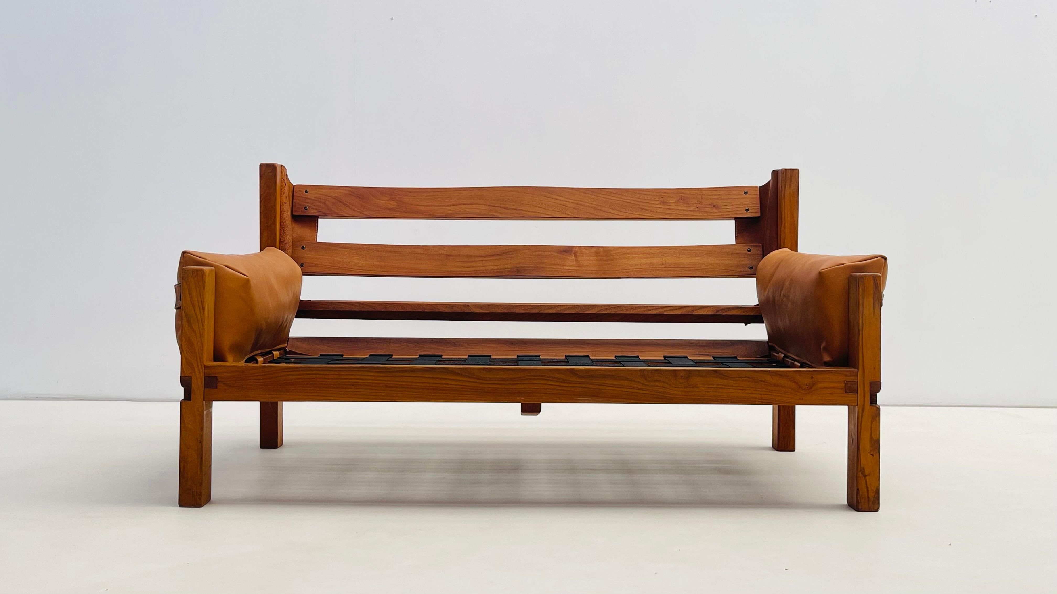 Zweisitzer-sofa 'S22' von Pierre Chapo (Moderne der Mitte des Jahrhunderts) im Angebot
